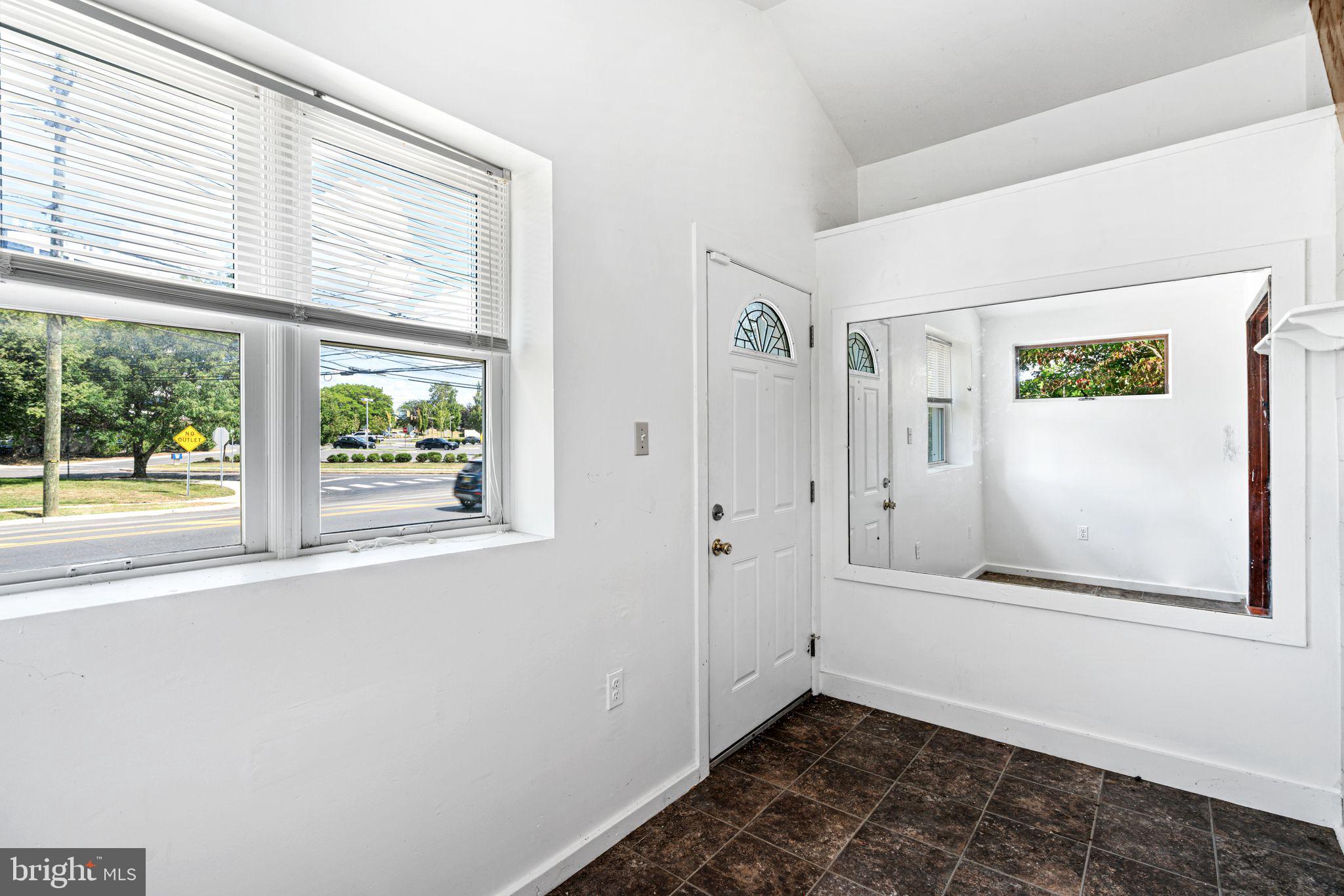 1615 CHAPEL AVENUE W