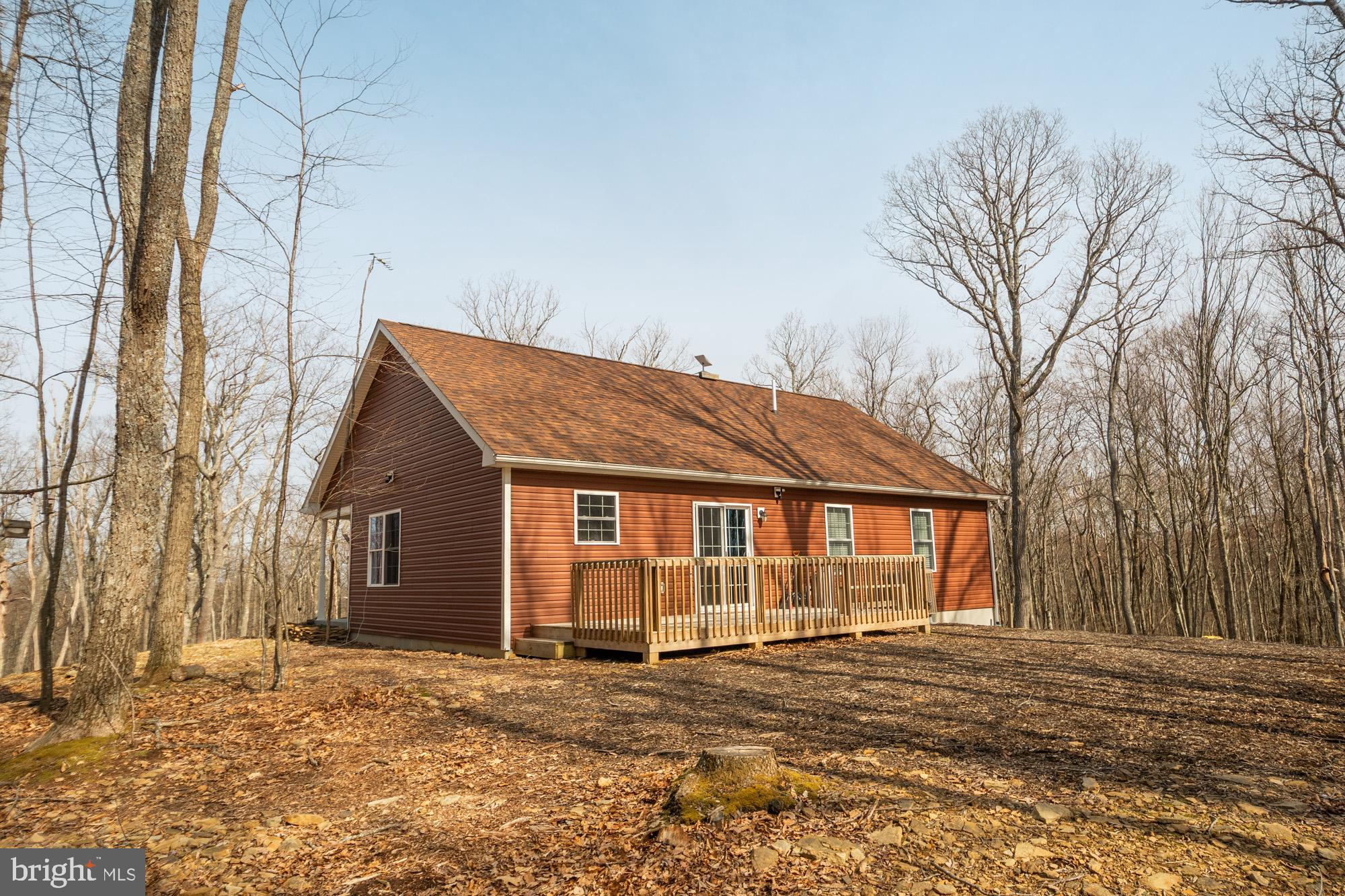 637 BETTS LANE