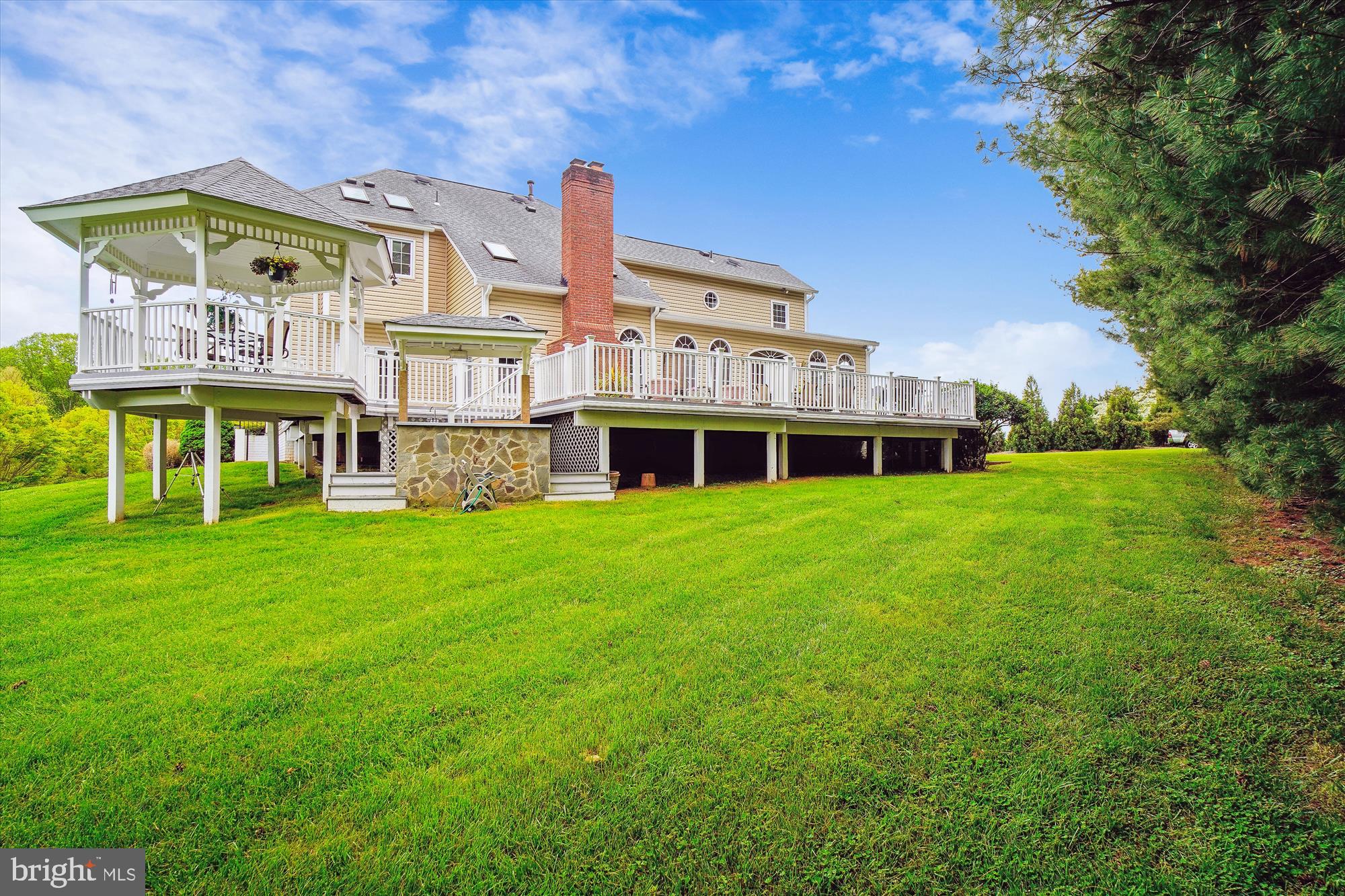 ASHTON MEADOWS - Residential