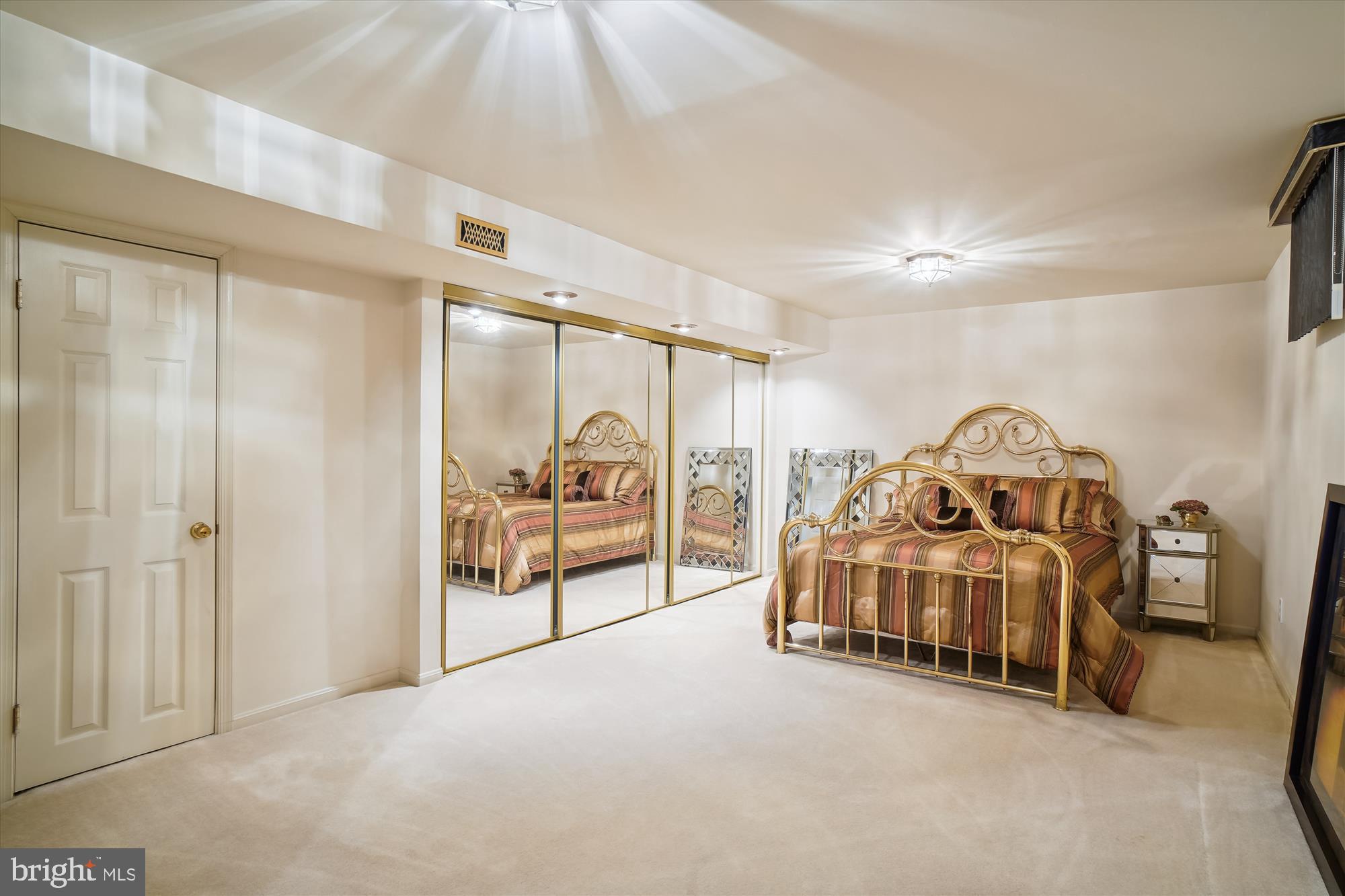 ASHTON MEADOWS - Residential