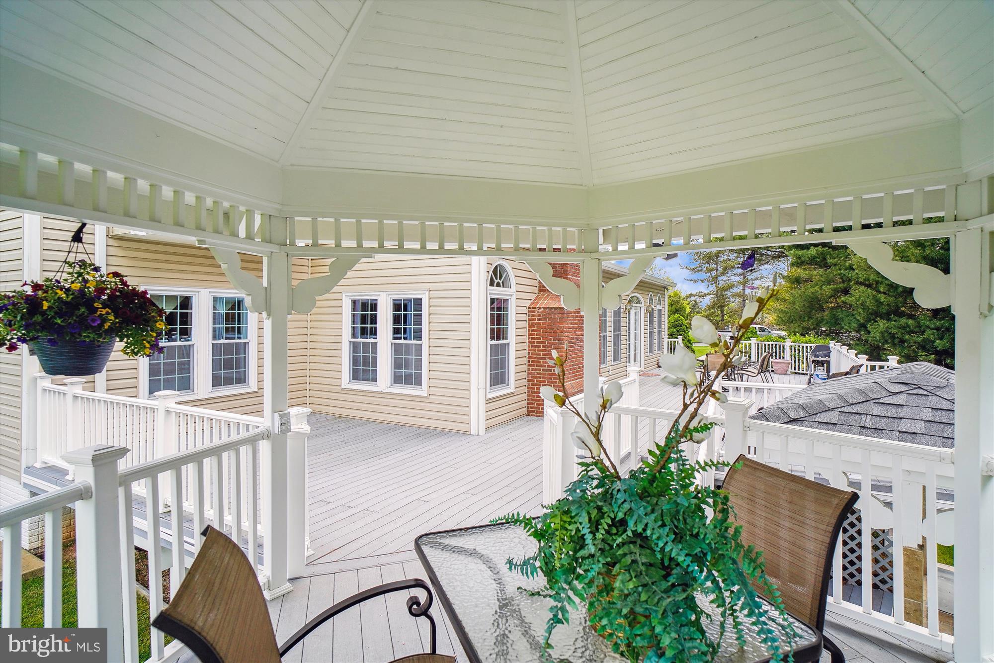 ASHTON MEADOWS - Residential