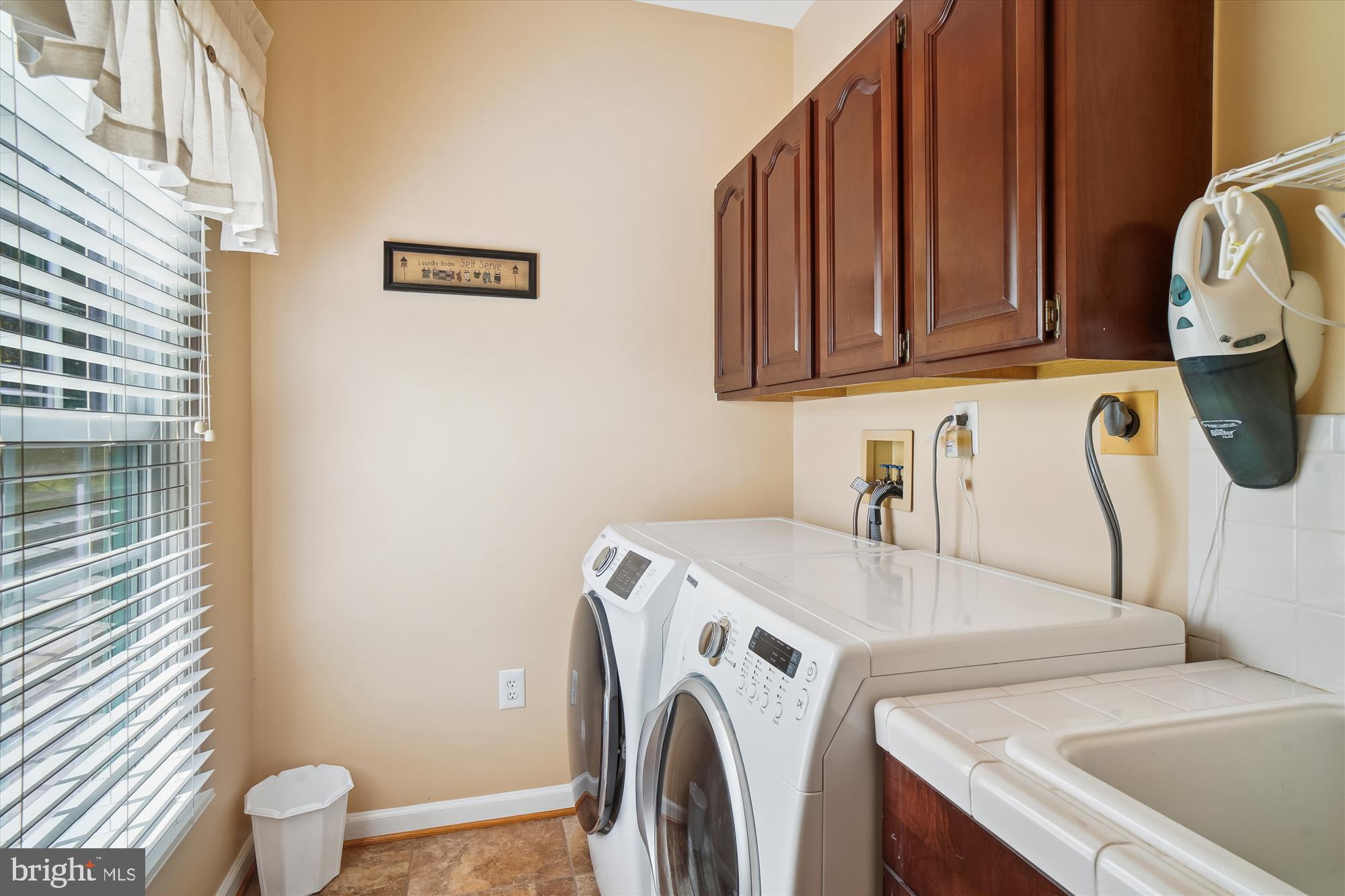 ASHTON MEADOWS - Residential