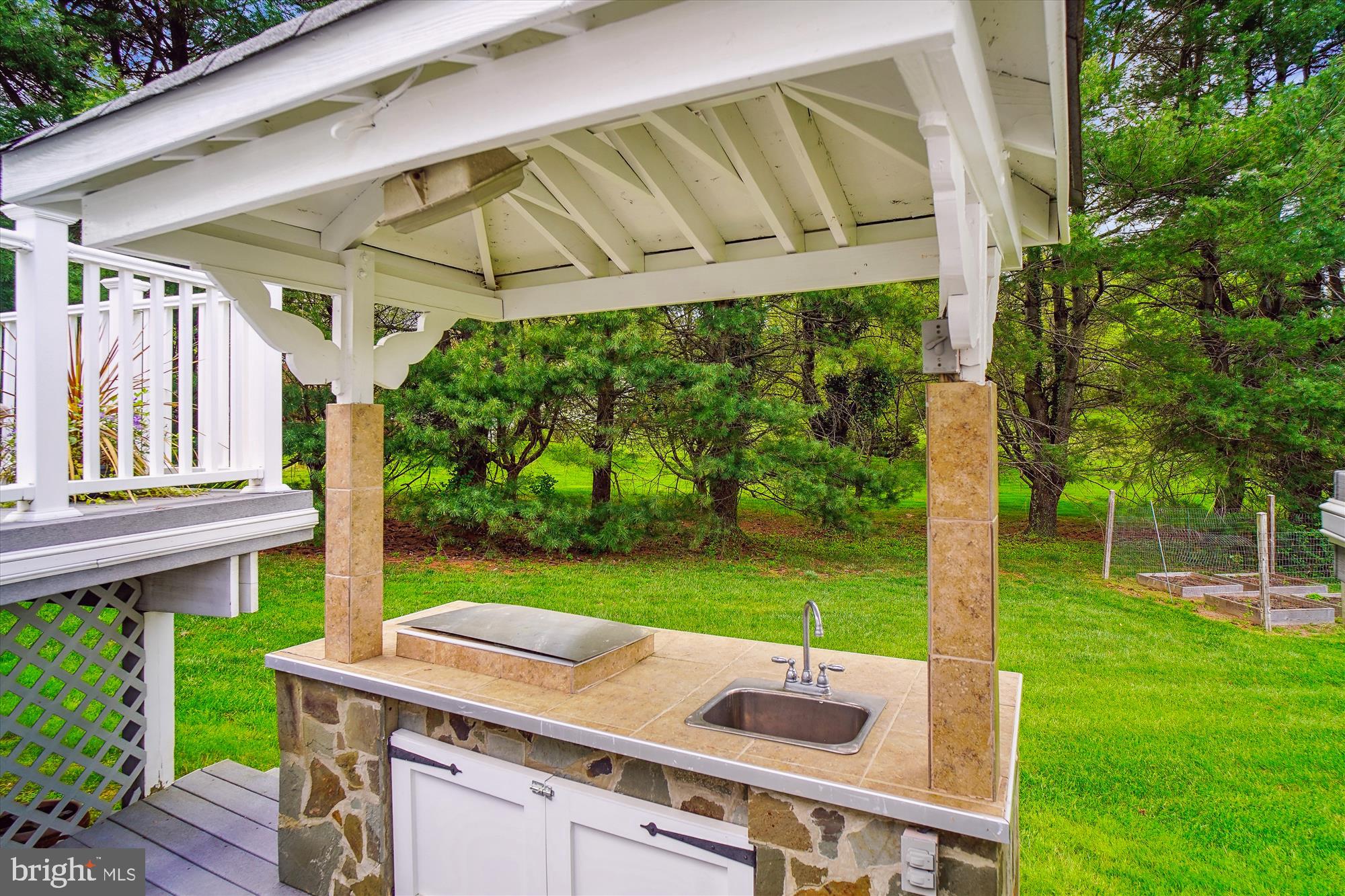 ASHTON MEADOWS - Residential