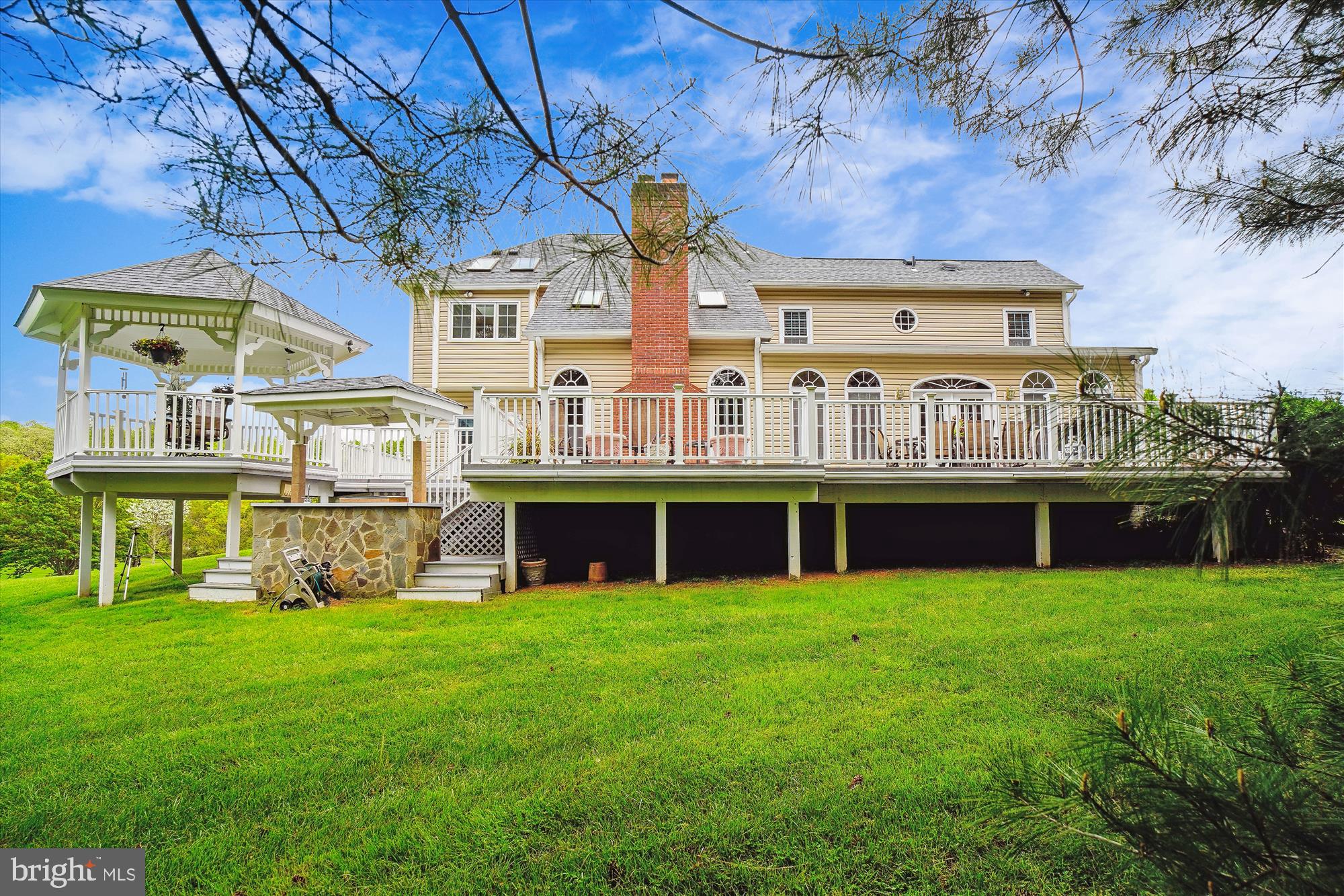 ASHTON MEADOWS - Residential