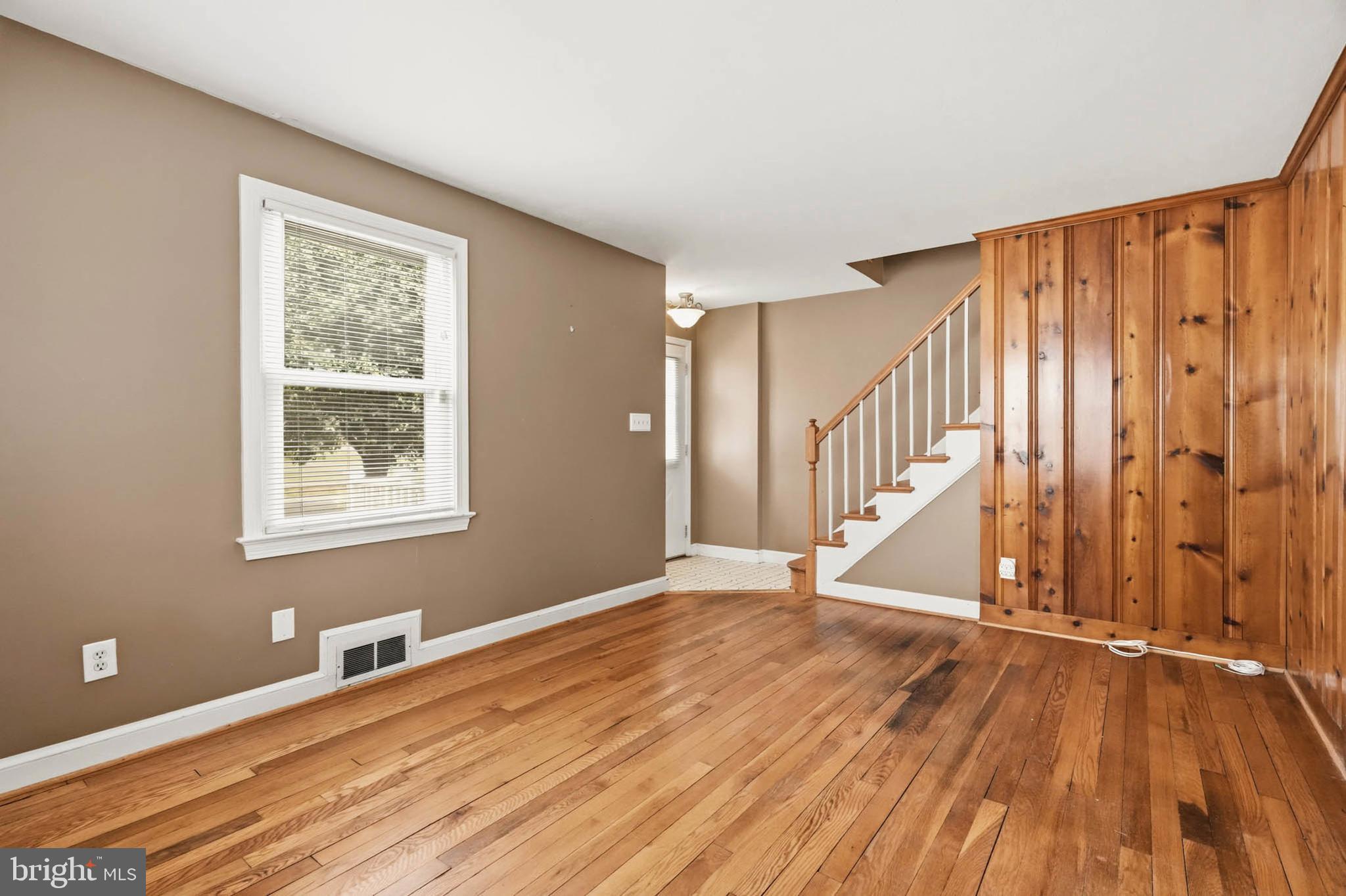 924 NICHOLS DRIVE