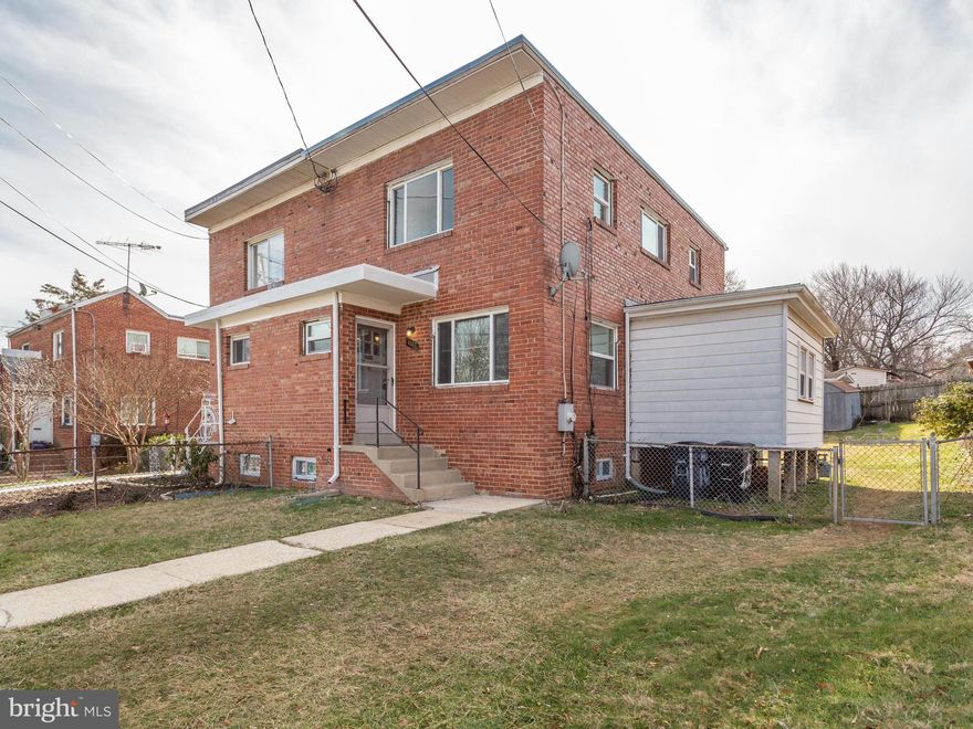 Agent please follow the CDC guidelines. Tenant occupied. Tenant will let you go in this beautiful 3 Bed room and 2 1/2 Bathroom, hard wood floor, semi detached town house fully renovated.  It has a brand new HVAC, roof,  window and appliances, including new washer and dryer.  Fully fenced backyard. Finished lower level with full bath plus extra room  in the basement and office space in the main floor. Located near University BLVD and Langley park.  Near shopping center.