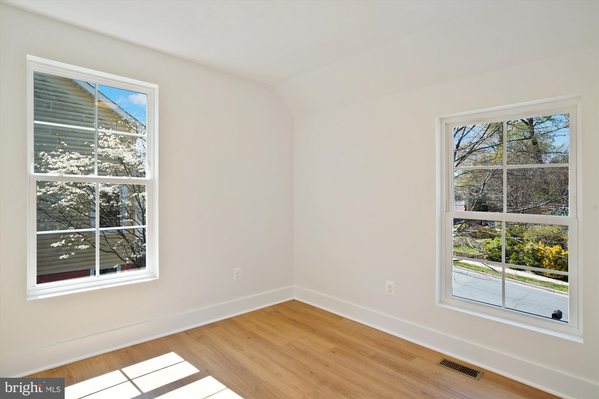 KEN GAR - Residential