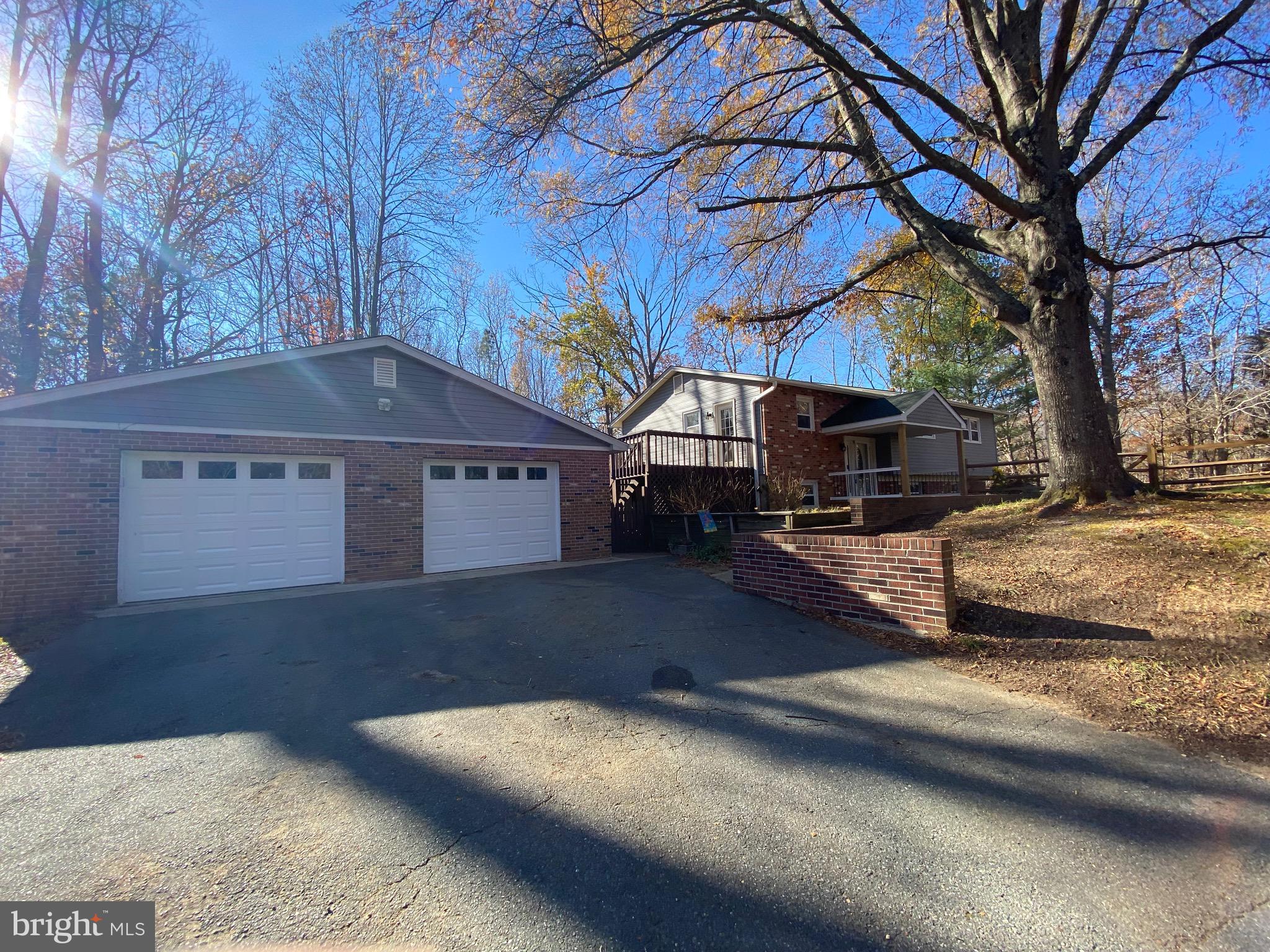 RUSTIC HILLS - Residential