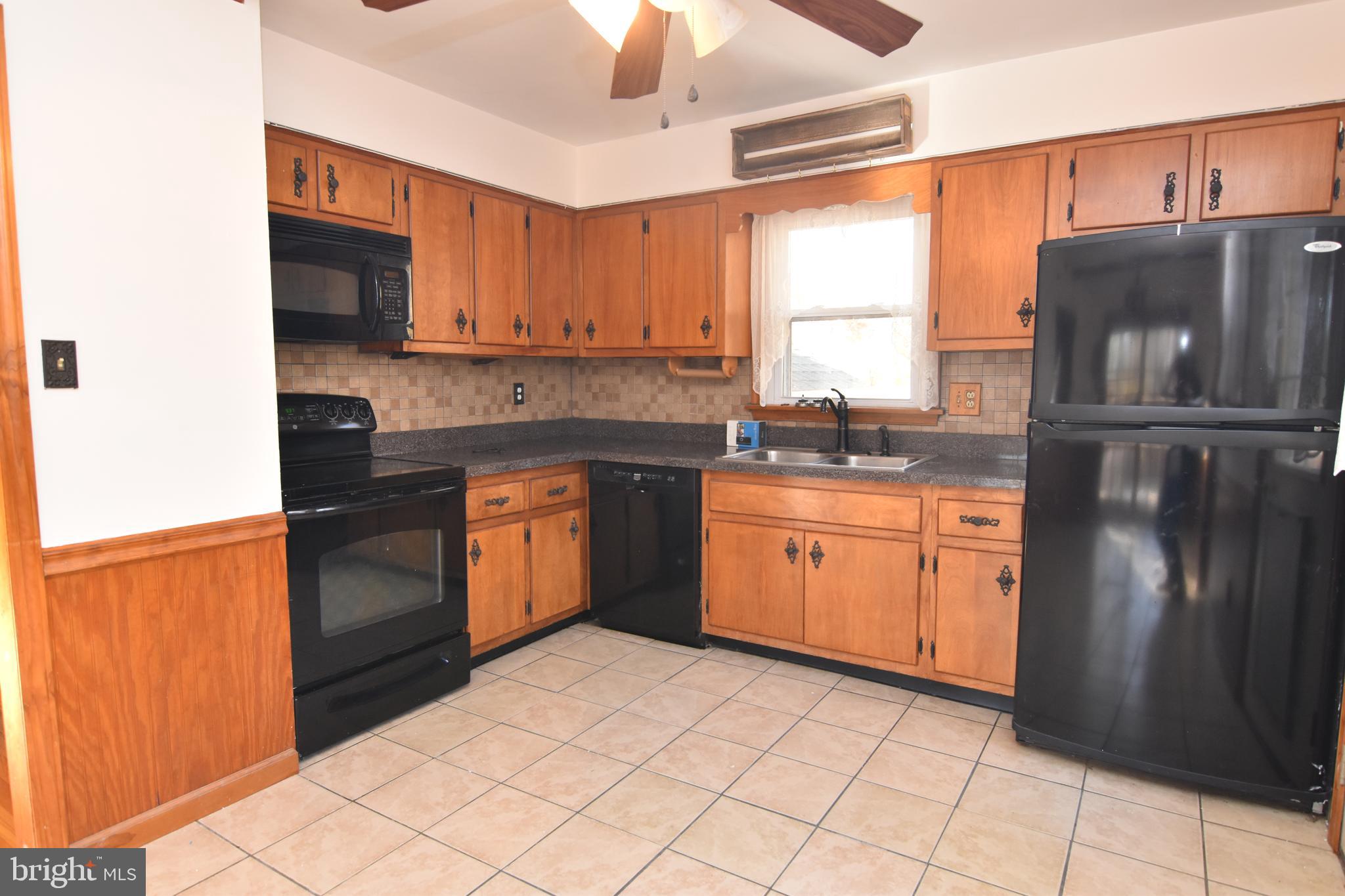 RUSTIC HILLS - Residential