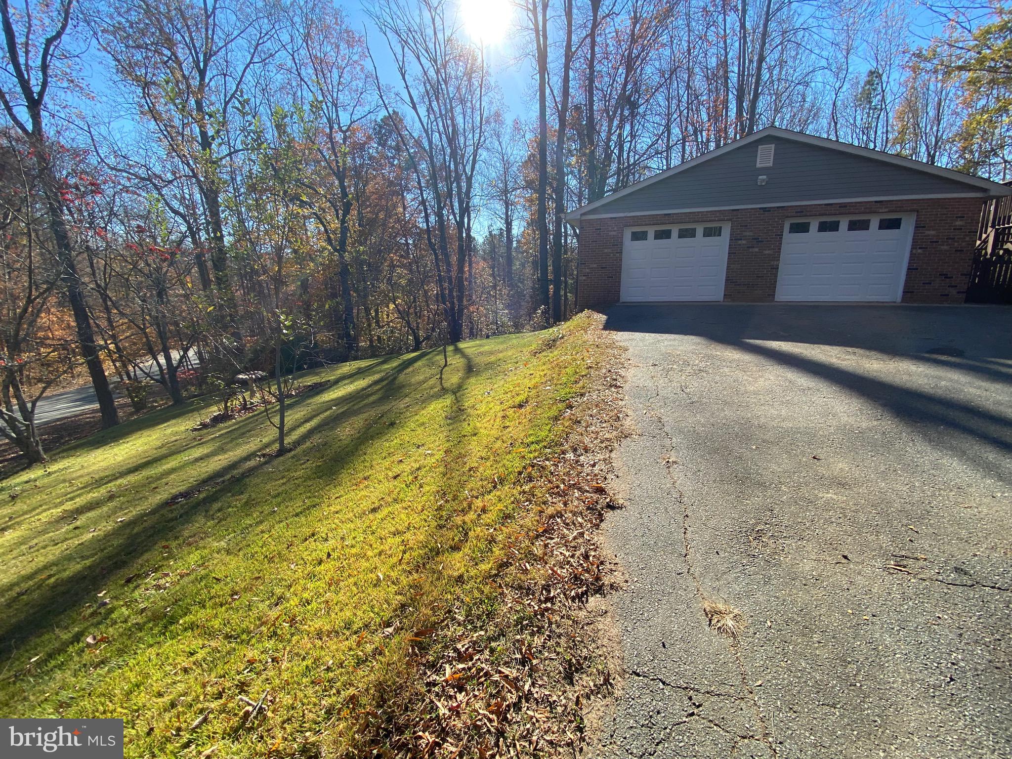 RUSTIC HILLS - Residential