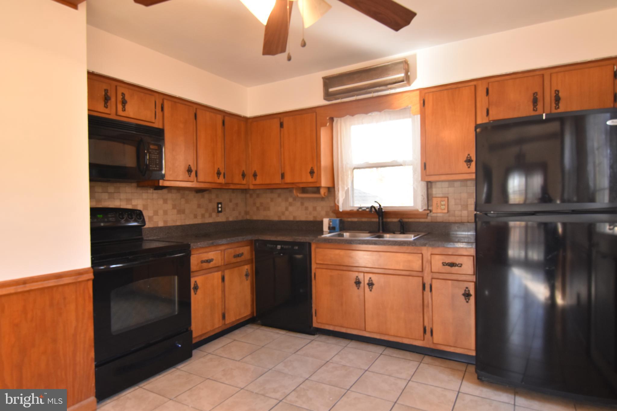 RUSTIC HILLS - Residential