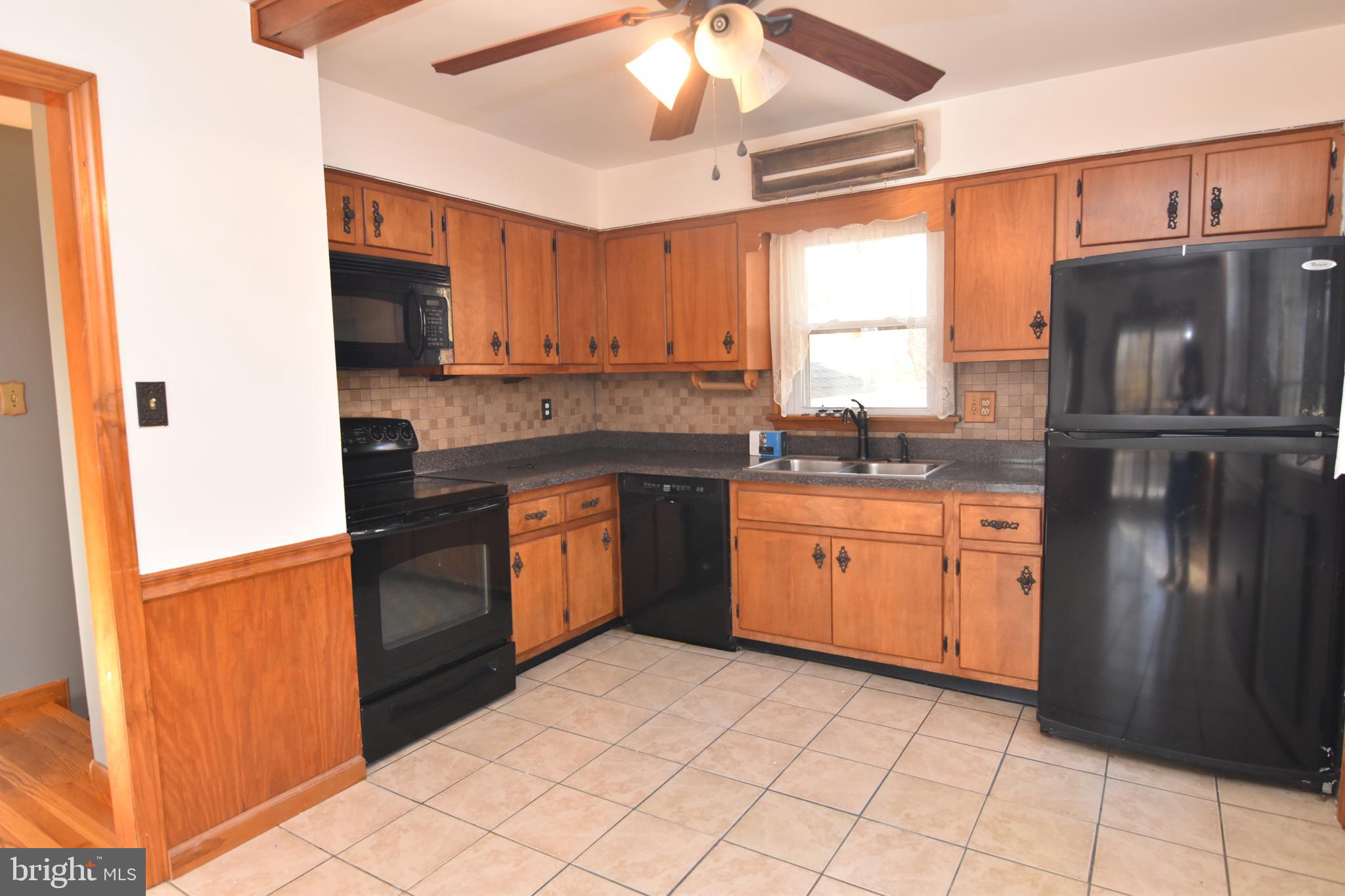 RUSTIC HILLS - Residential