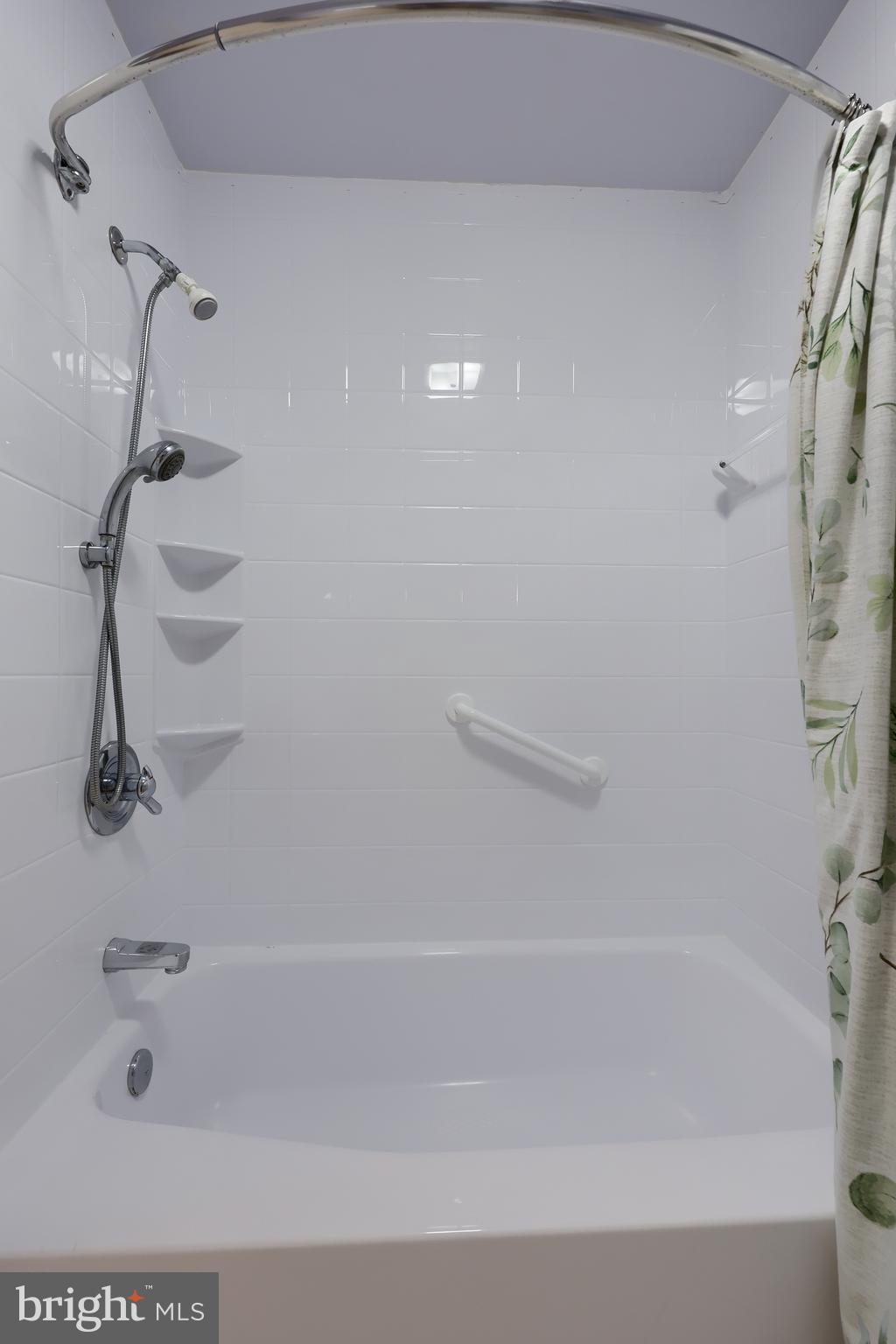 LETORT MANOR - Residential