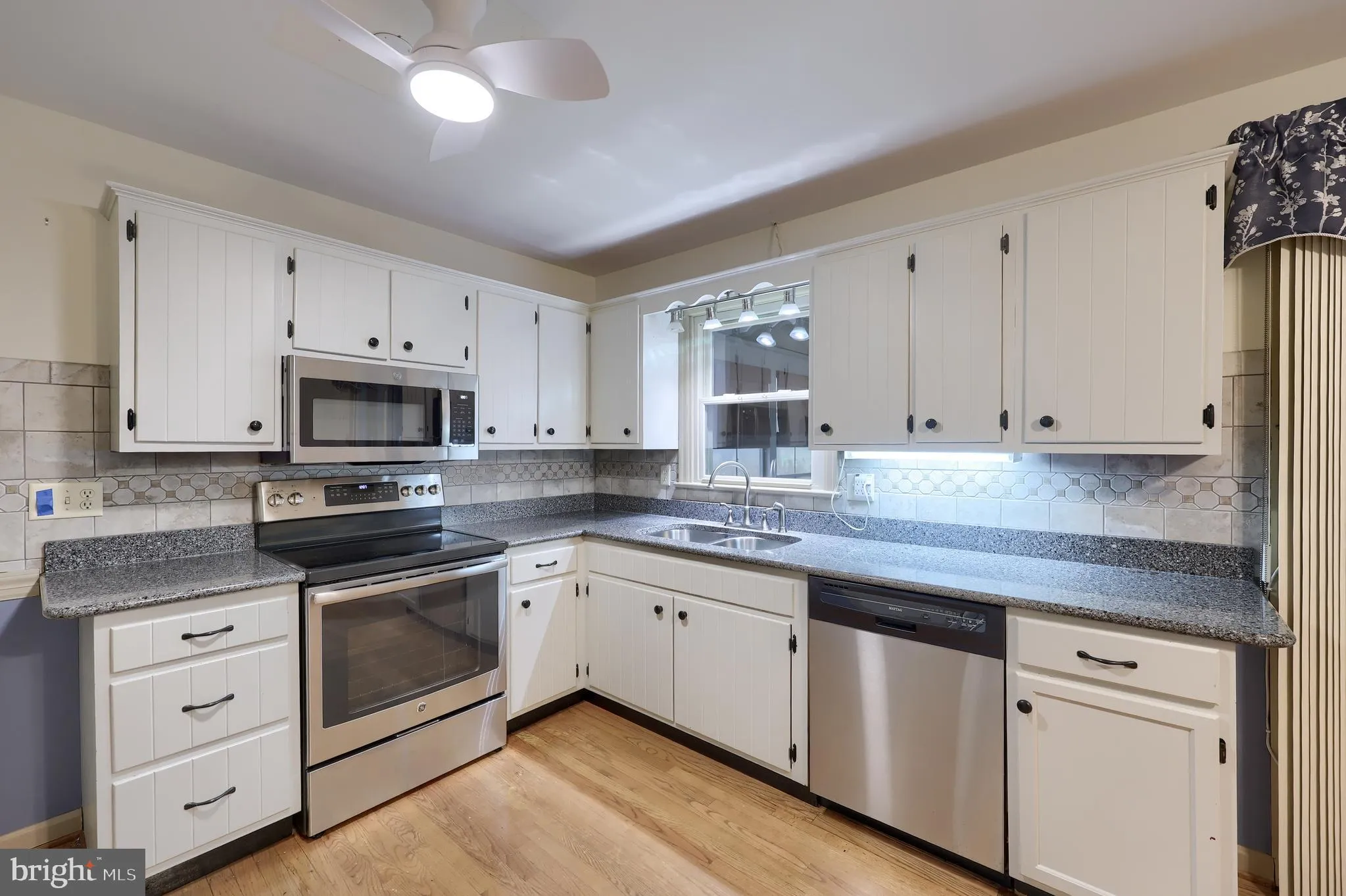 Washington Boro, Pennsylvania 17582, United States, 4 Bedrooms Bedrooms, ,2 BathroomsBathrooms,Residential,Active,254641