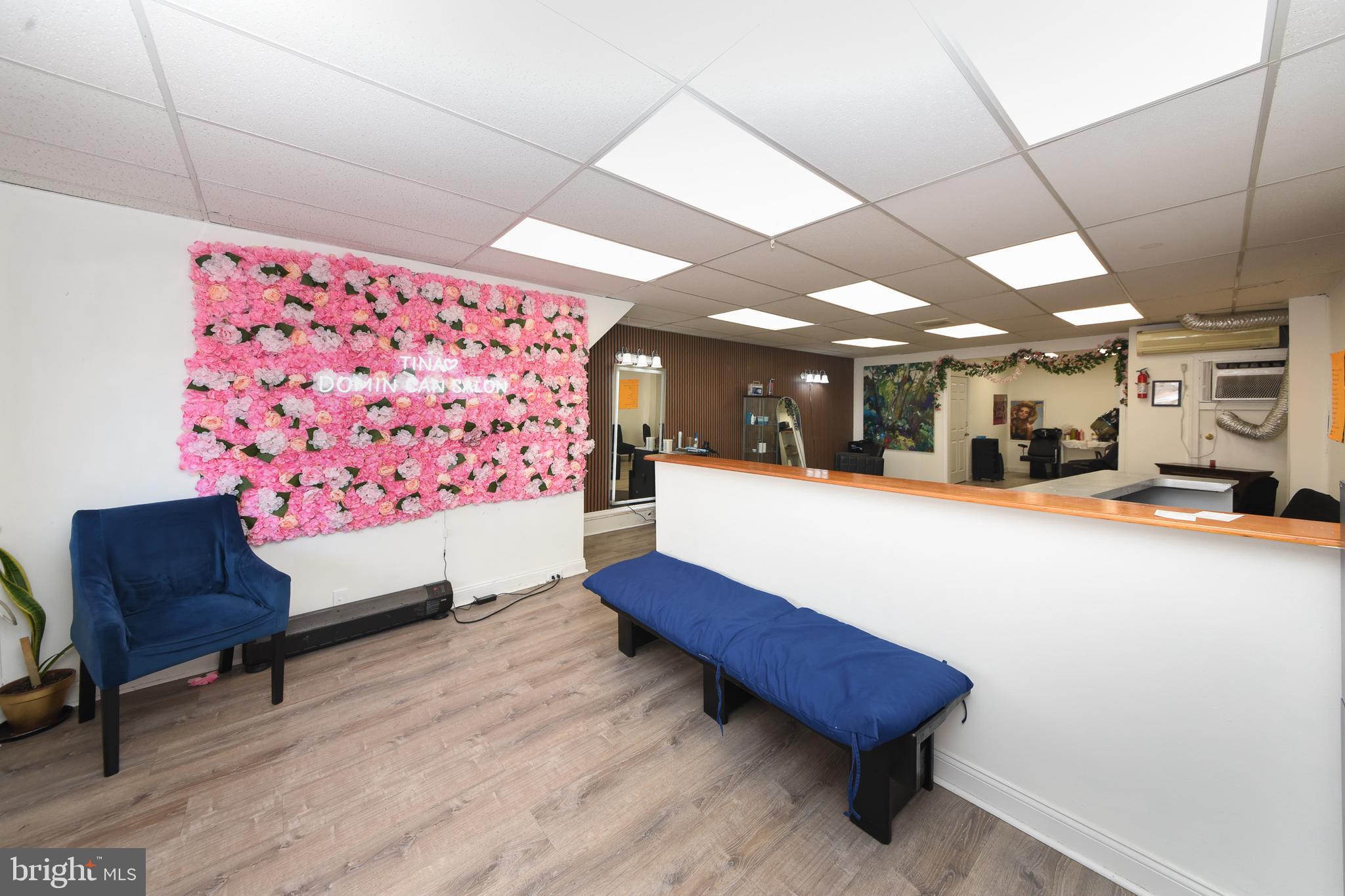 WILLOW GROVE - Commercial Sale