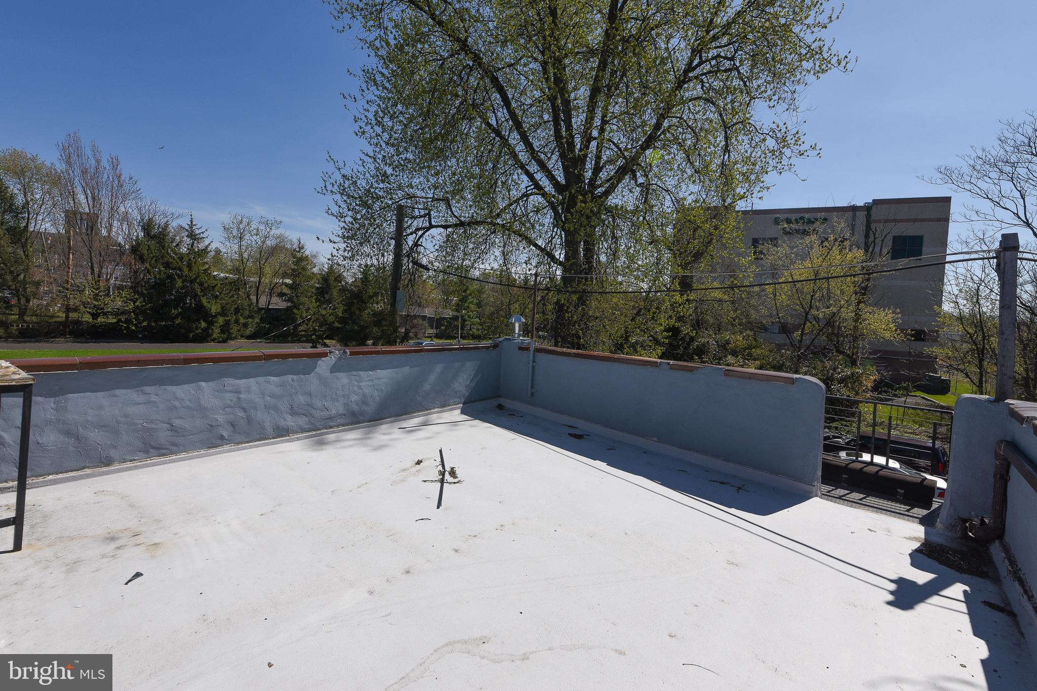 WILLOW GROVE - Commercial Sale