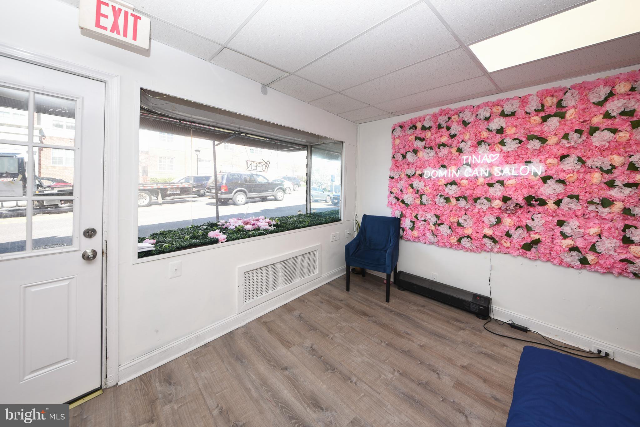 WILLOW GROVE - Commercial Sale