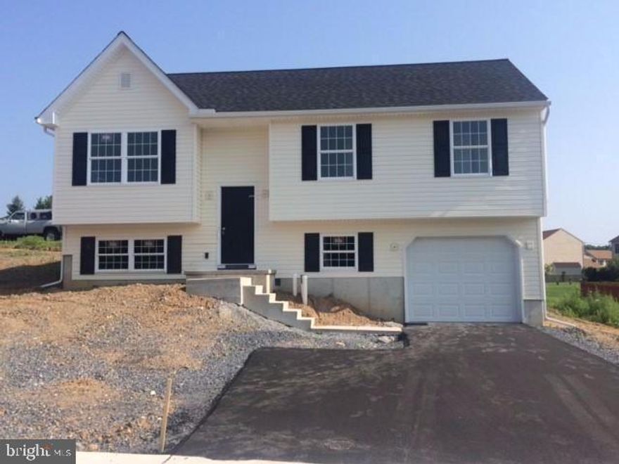Ready Available New Construction Home!Great 3 bedroom detached home situated on 1/4 acre lot, located in Woodcrest Heights Development. Open Floor plan, Maple Kitchen, one car garage, option to finish lower level for additional cost.