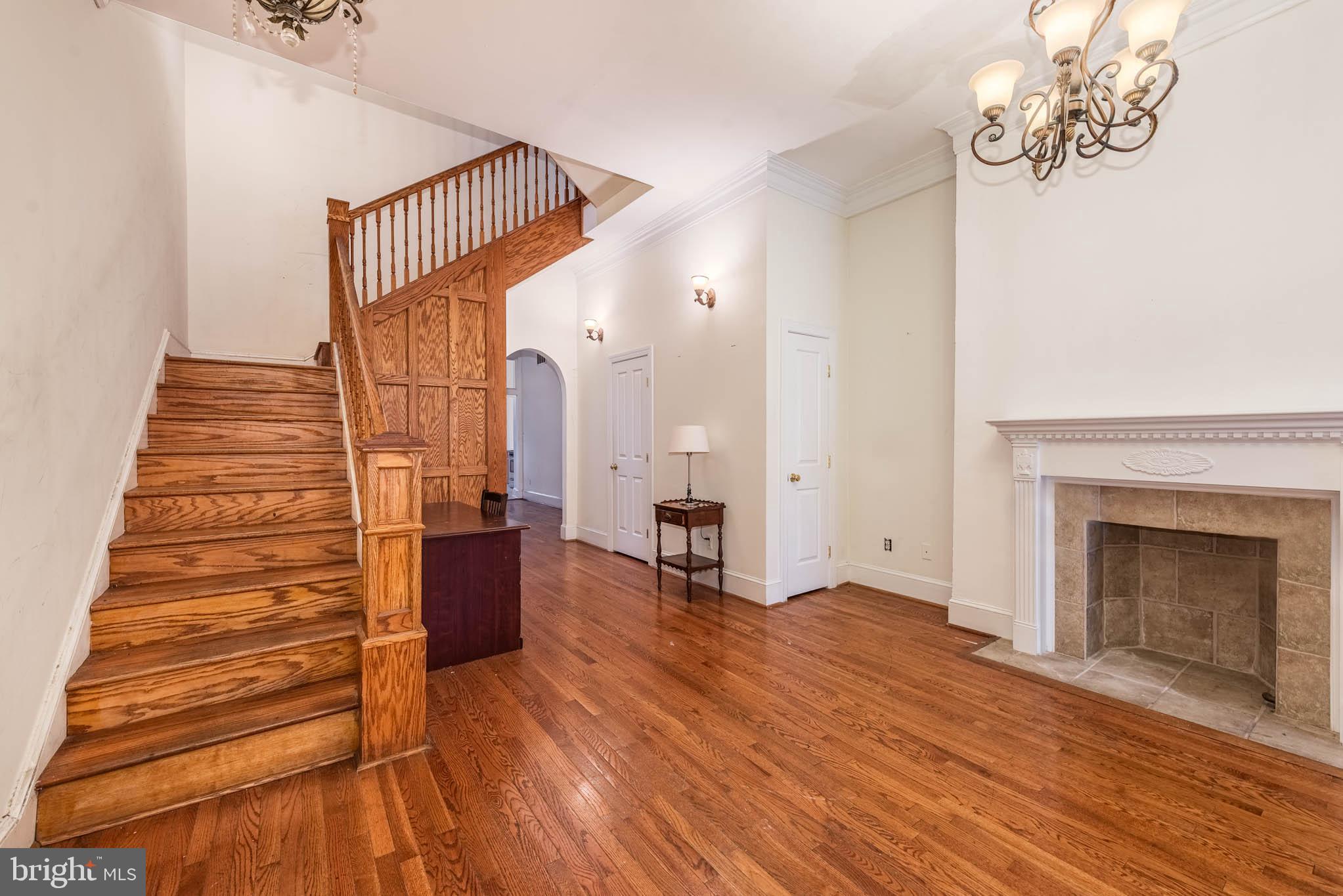 STATION NORTH ARTS DISTRICT - Residential Lease