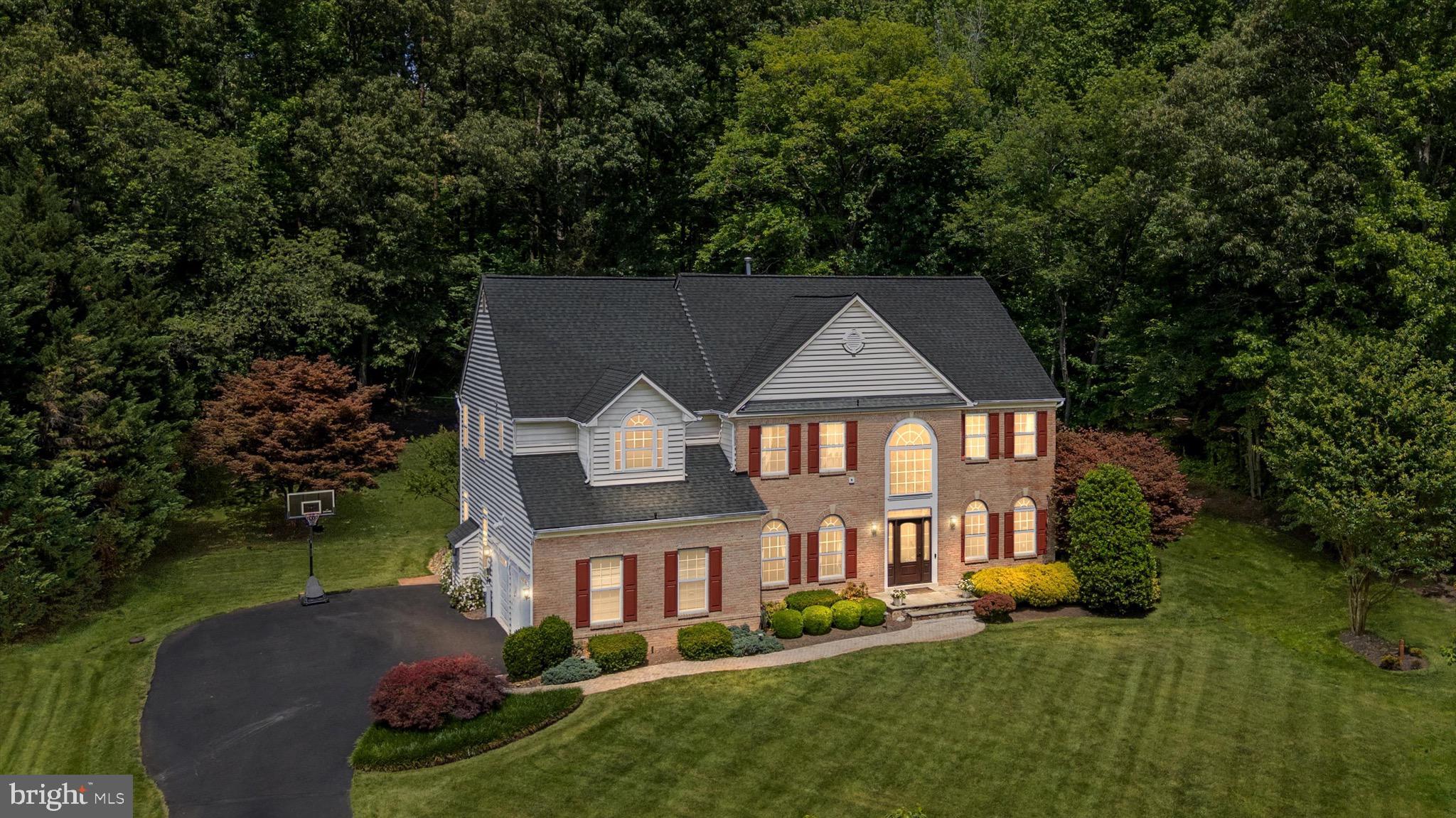 204 MAPLE CREEK LANE
