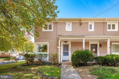 Photo of 200 N Adams Street, ROCKVILLE, MD 20850 (MLS # MDMC2205976) Photo of 200 N Adams Street, ROCKVILLE, MD 20850 (MLS # MDMC2205976)