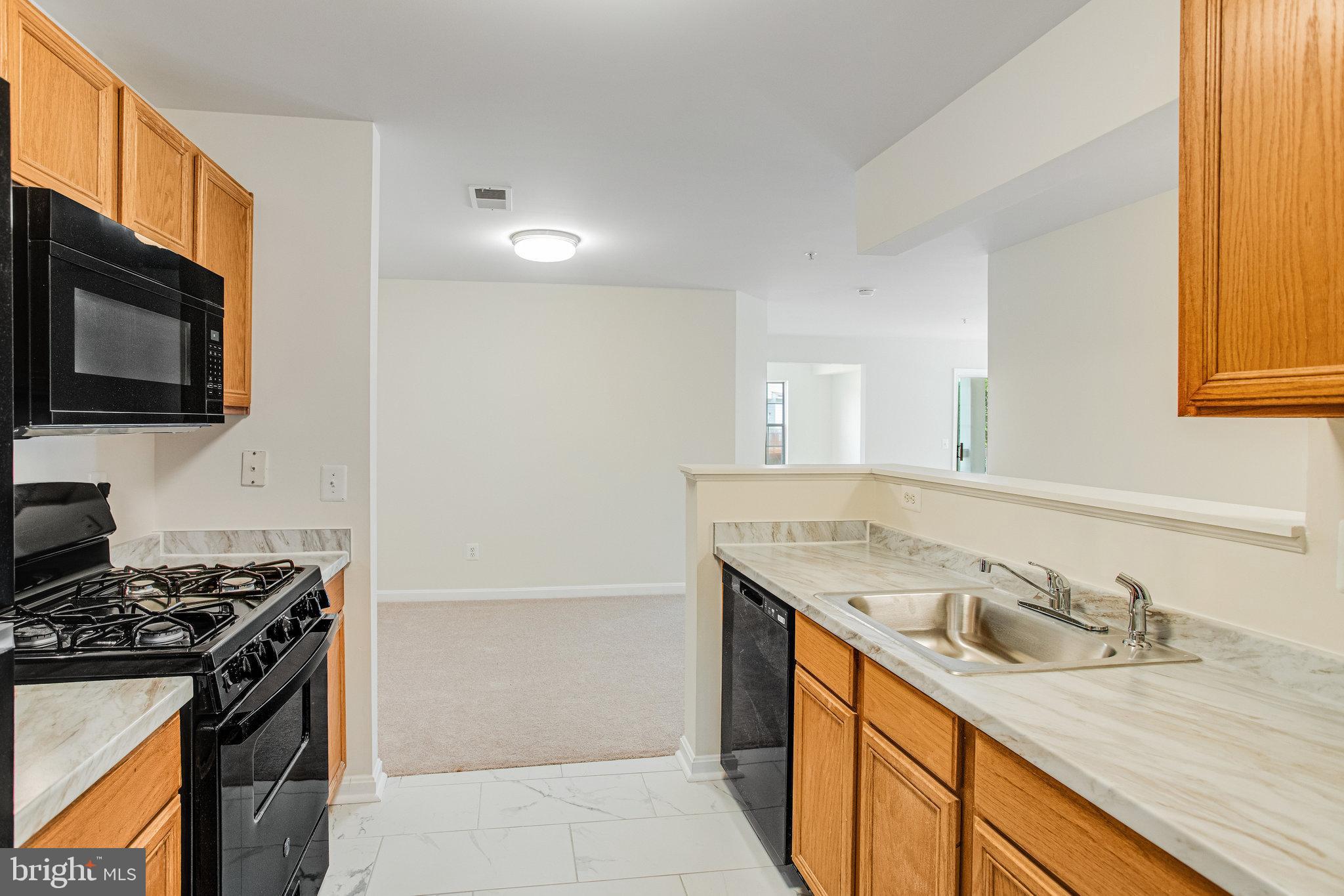 14196 CUDDY LOOP 202
