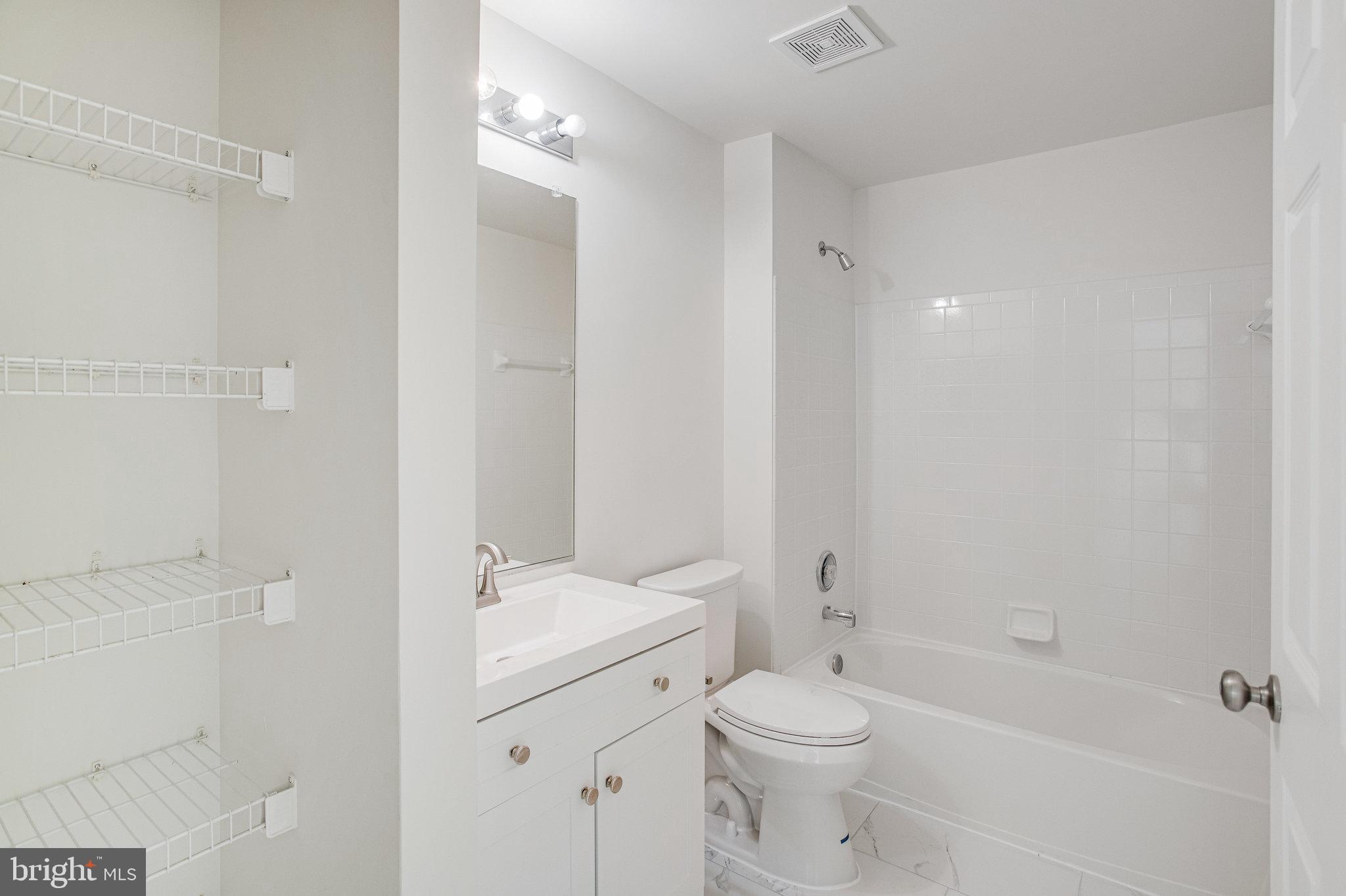 PROSPECT COVE AT LAKESID - Residential