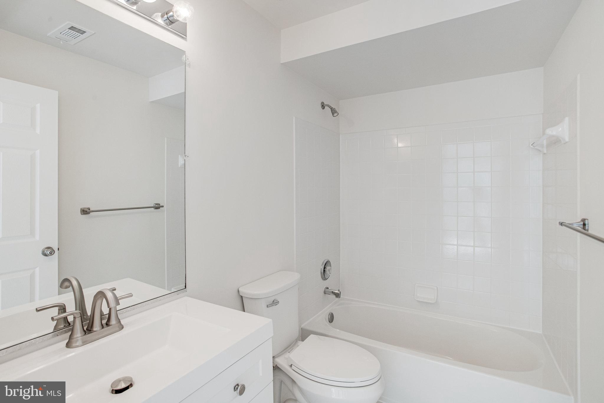 PROSPECT COVE AT LAKESID - Residential