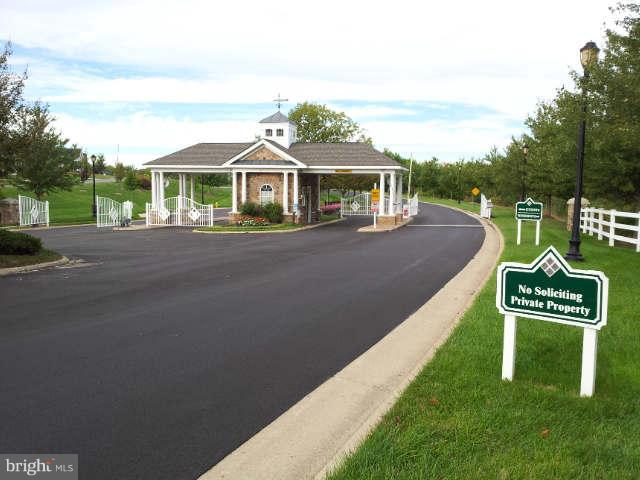 FOUR SEASONS - Residential