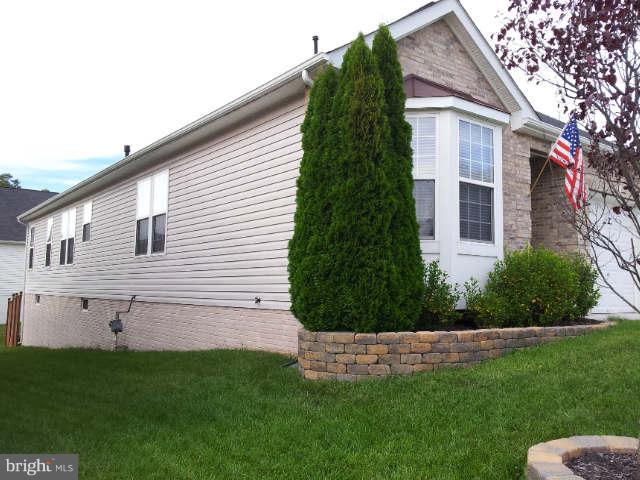 FOUR SEASONS - Residential