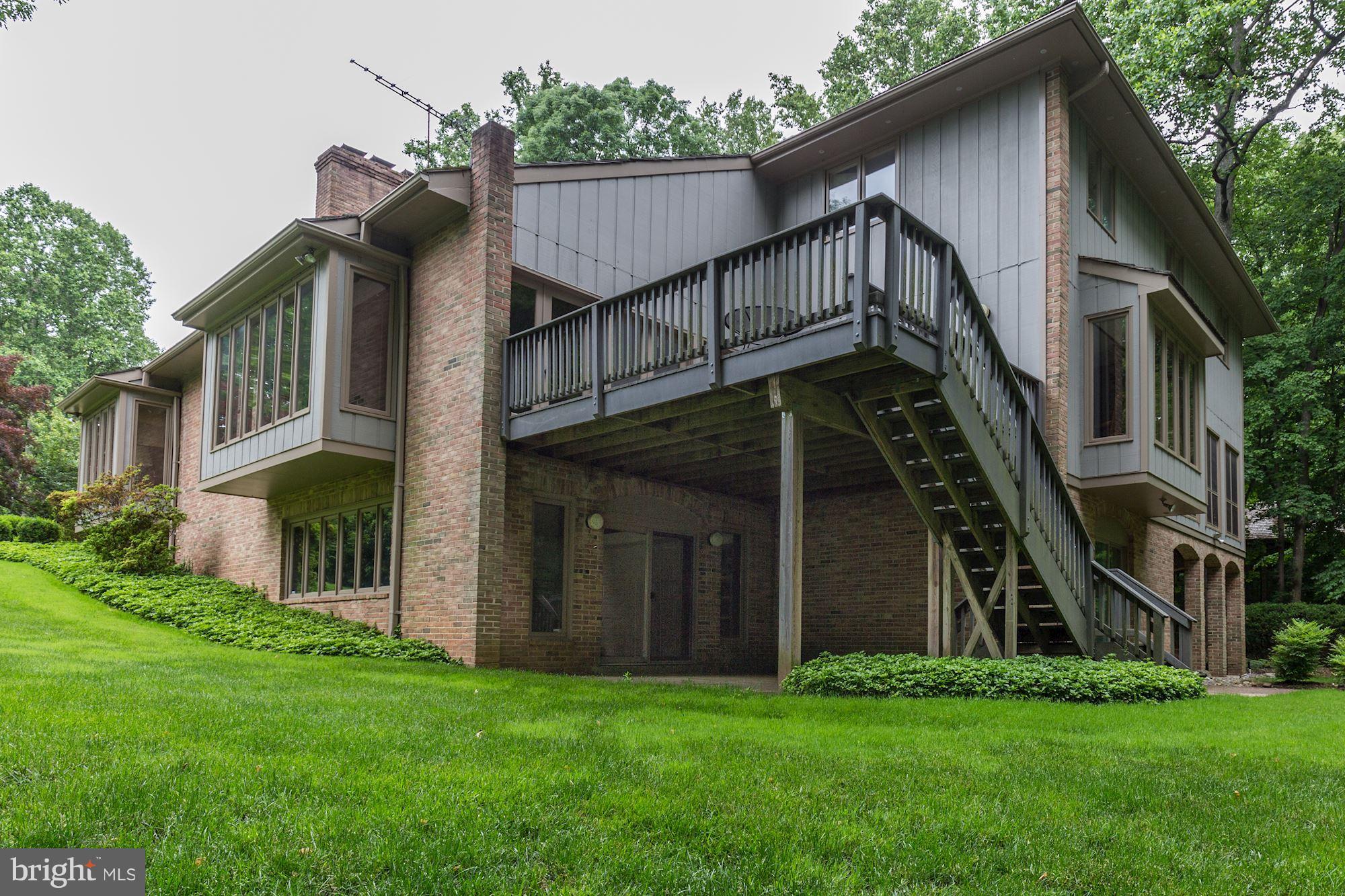 POTOMAC OVERLOOK - Residential Lease