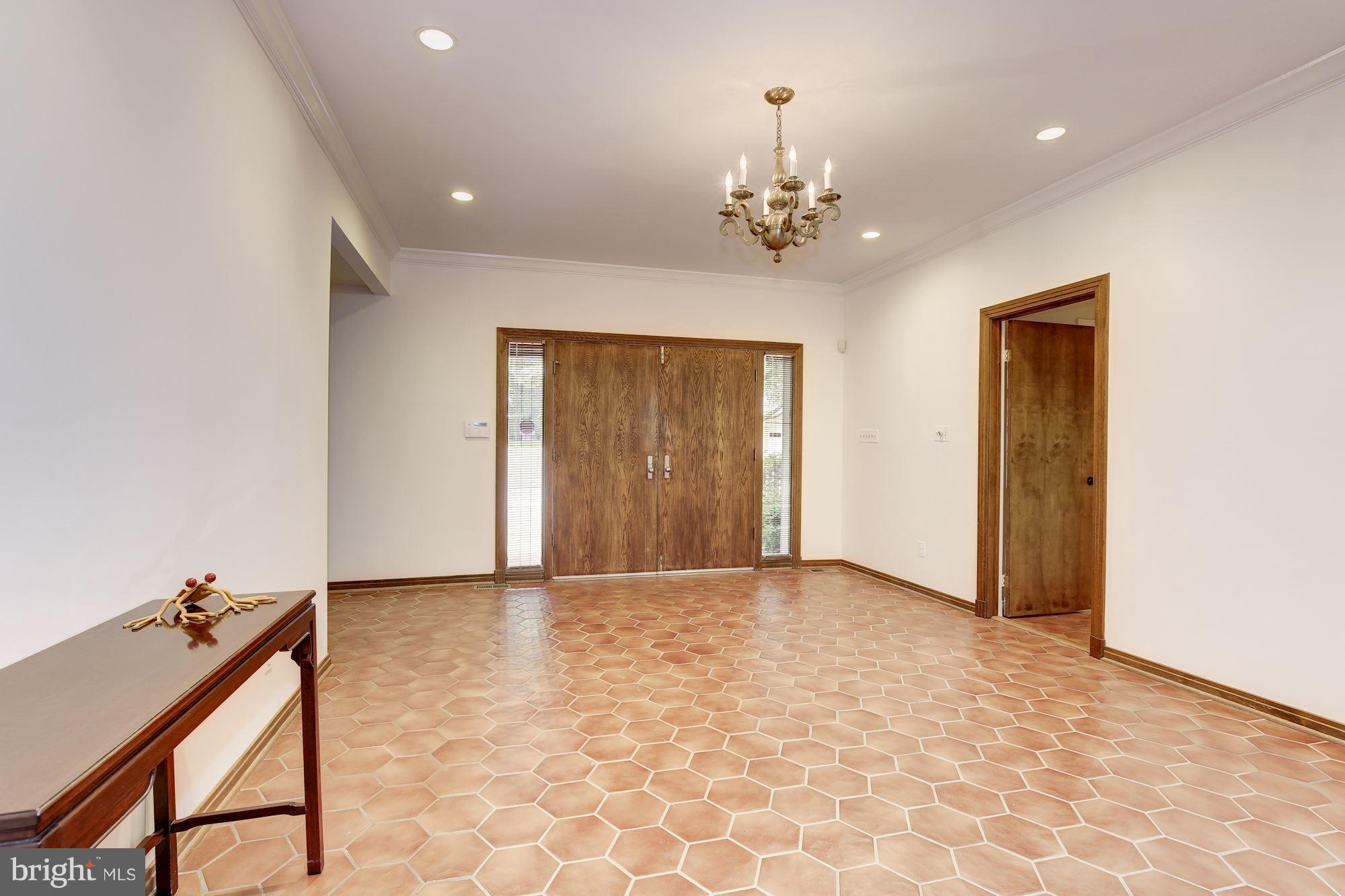 POTOMAC OVERLOOK - Residential Lease