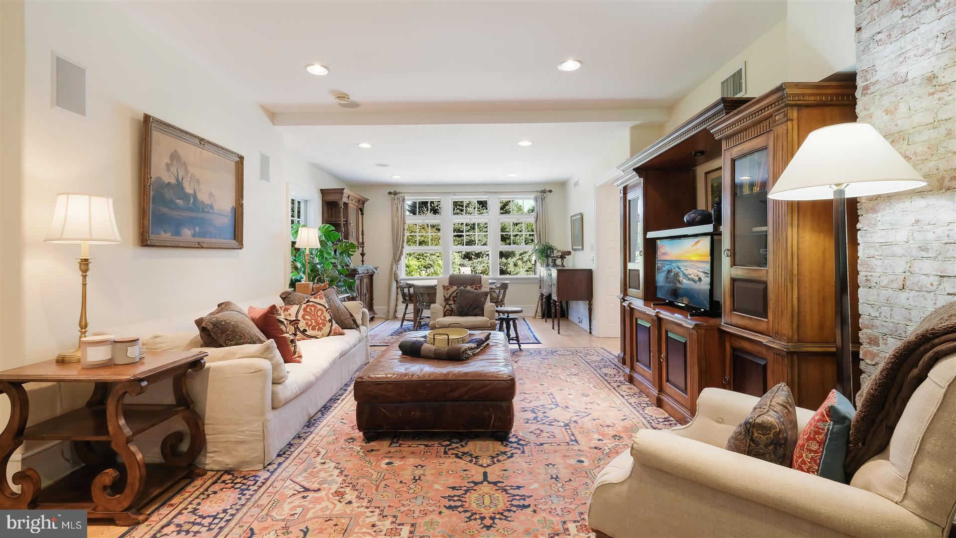 CLOVER CREST - Residential