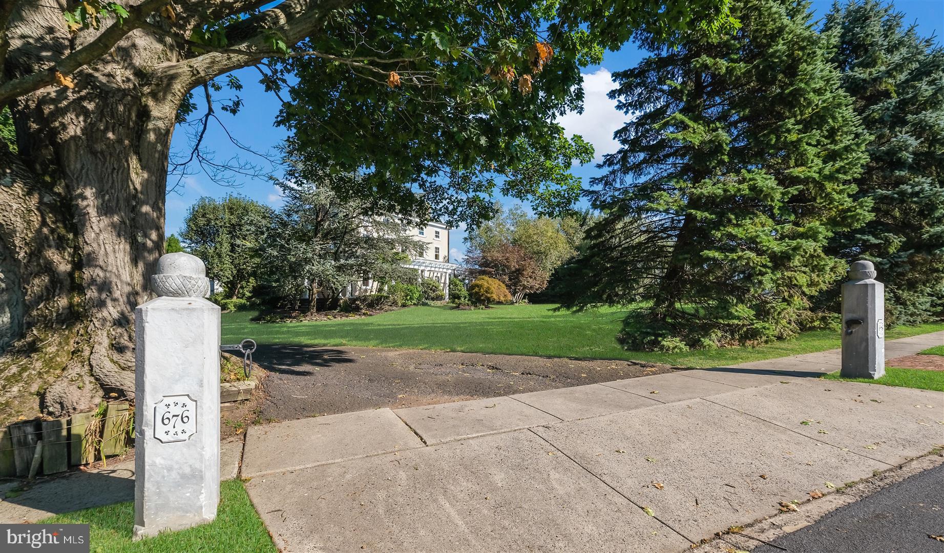 CLOVER CREST - Residential