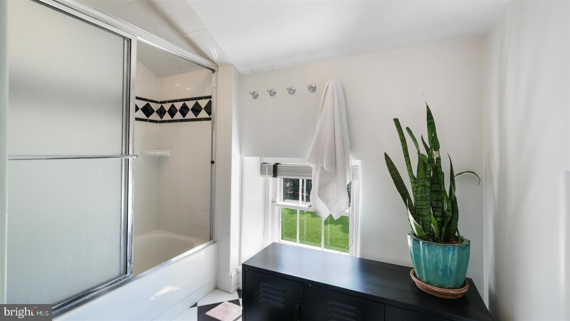 CLOVER CREST - Residential