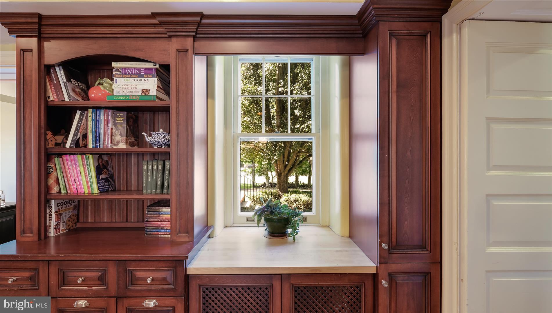 CLOVER CREST - Residential