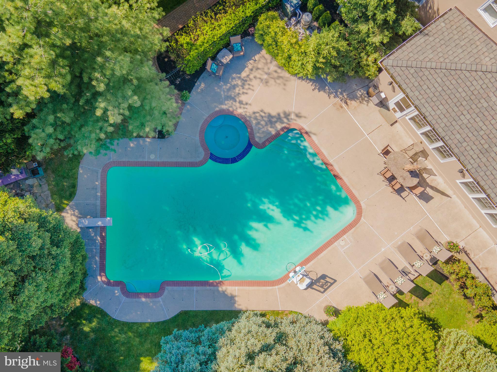 CLOVER CREST - Residential