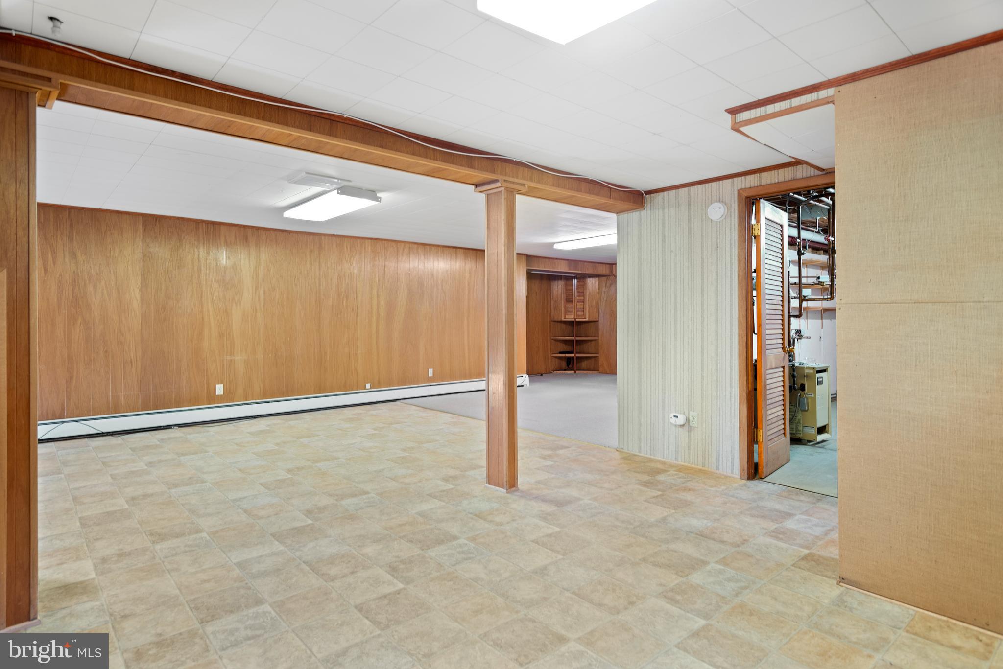 HILLANDALE HEIGHTS - Residential