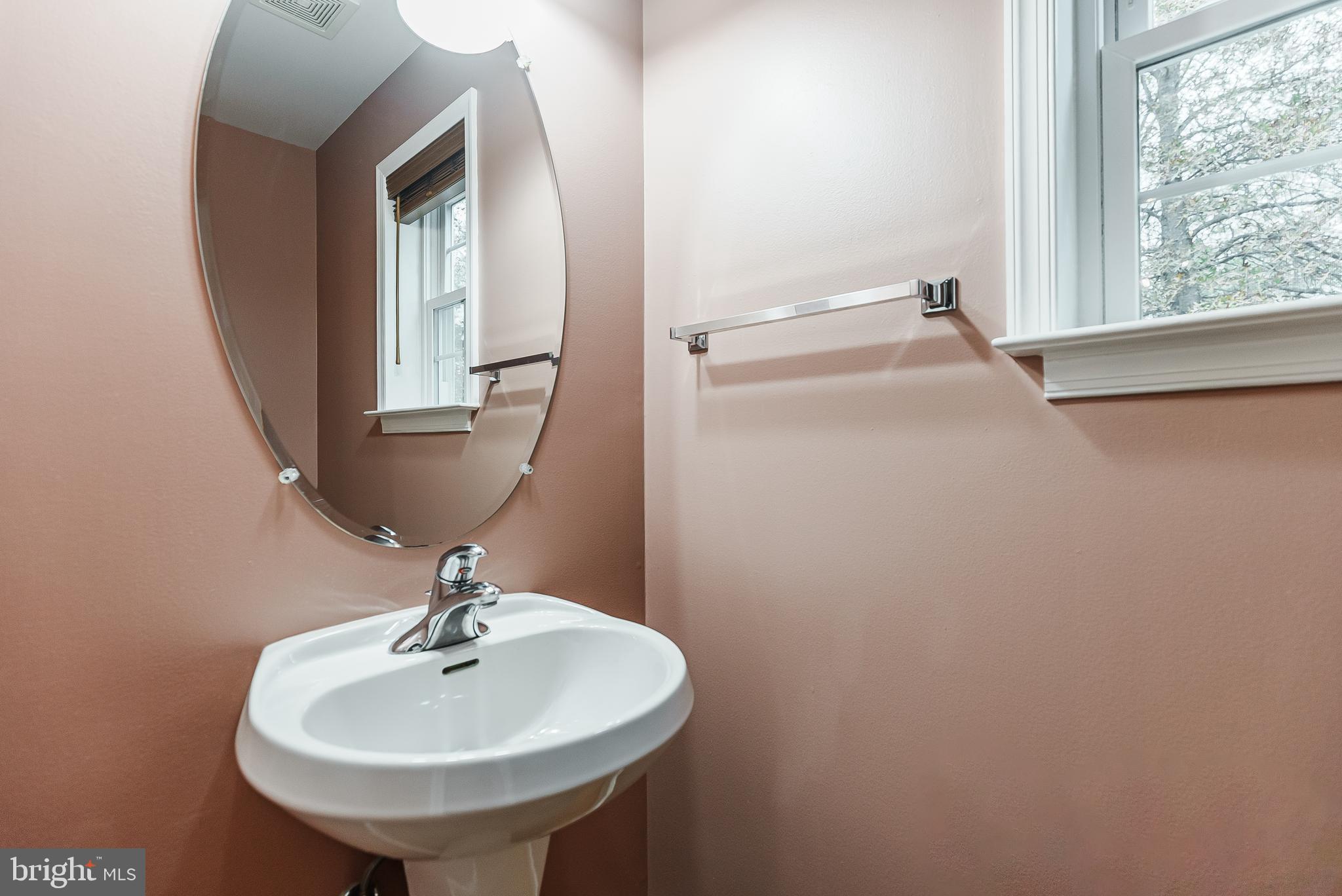 VERNON COURT - Residential Lease