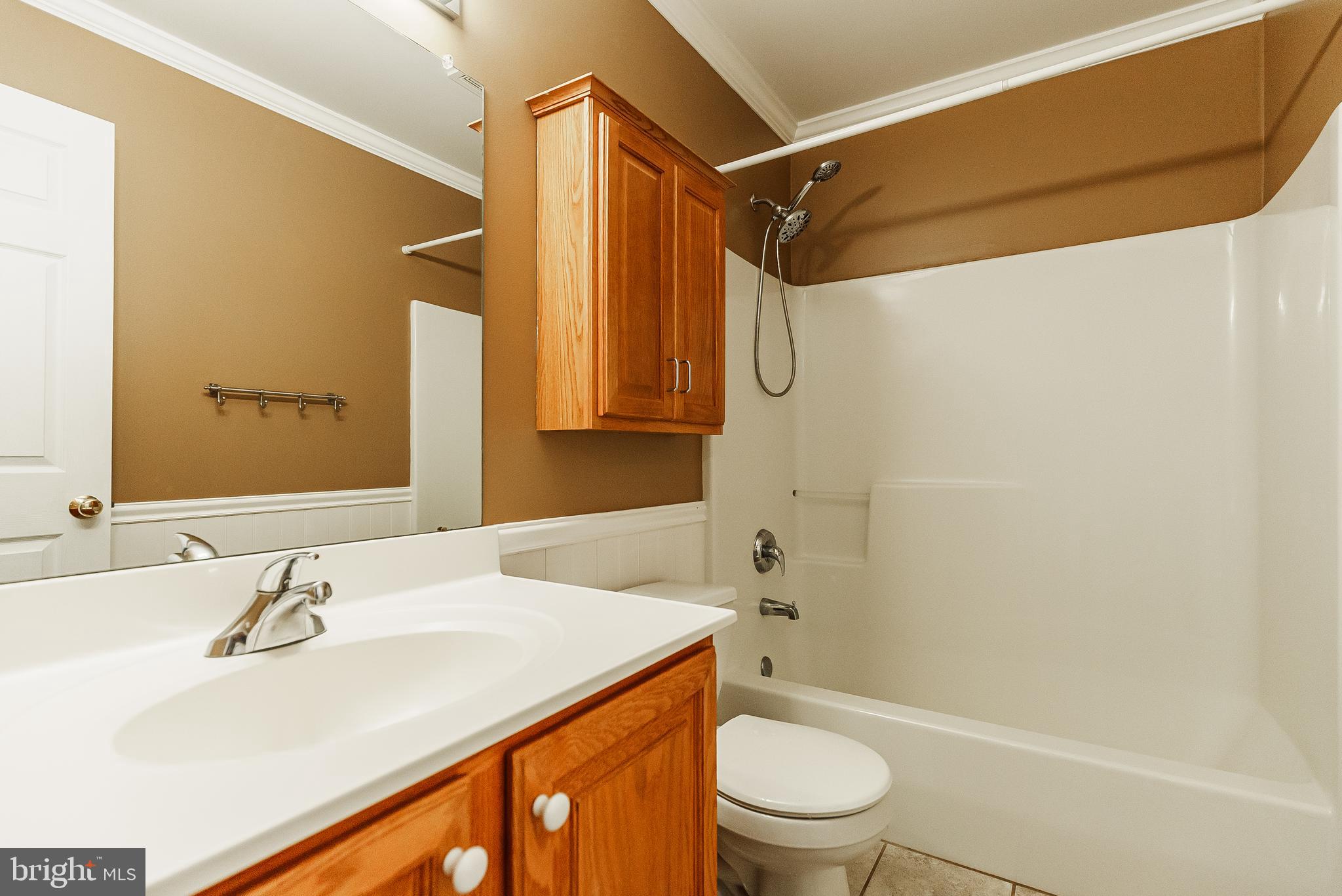 VERNON COURT - Residential Lease