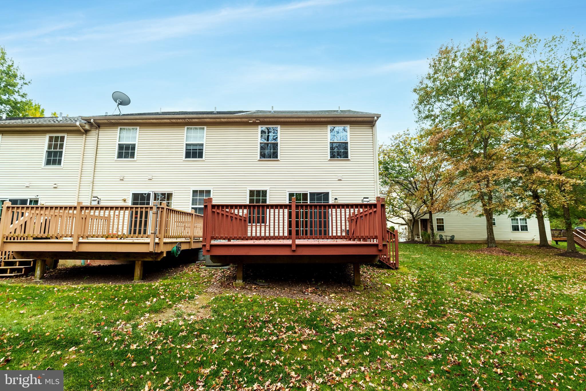 VERNON COURT - Residential Lease