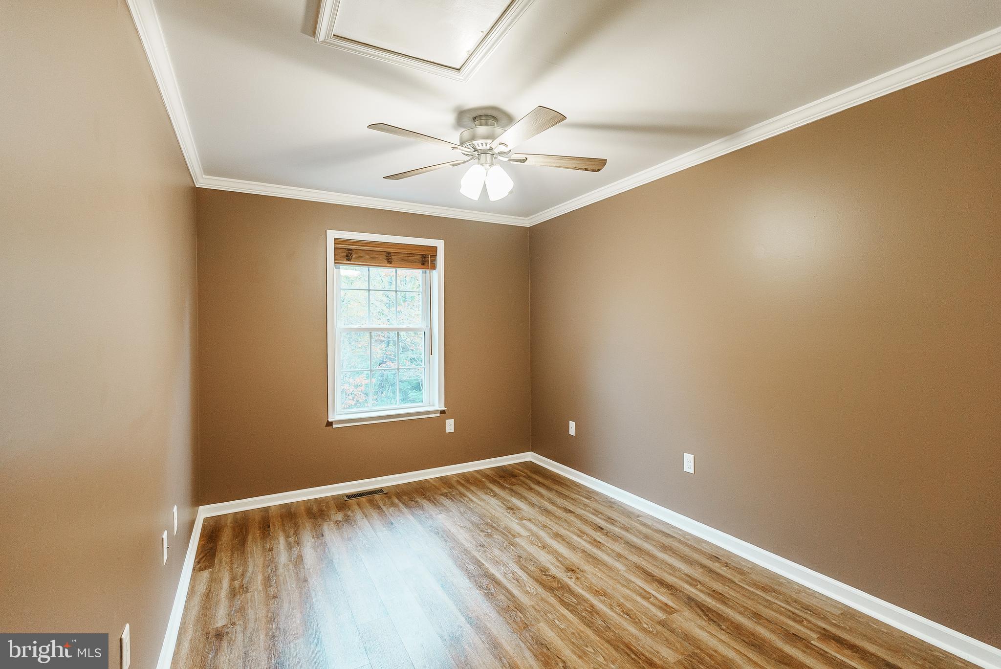 VERNON COURT - Residential Lease