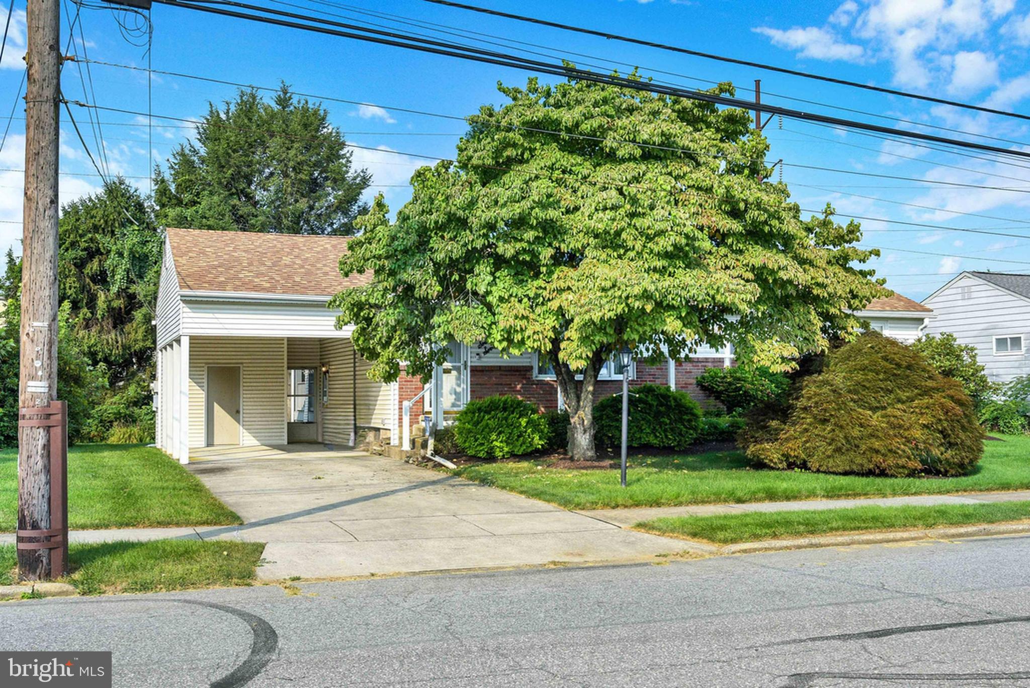 77 KENSINGTON DRIVE