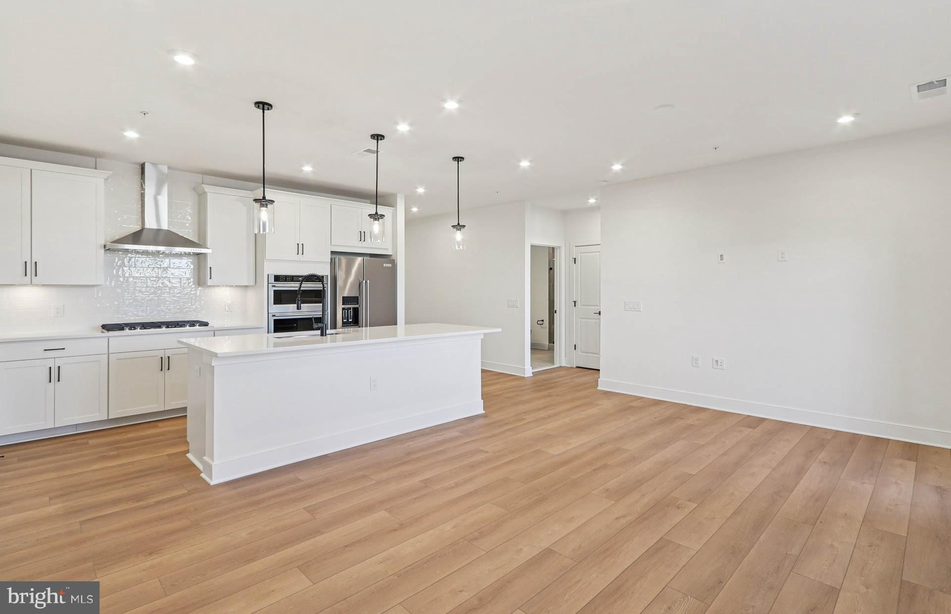 THE FLATS AT NORTHSIDE - Residential