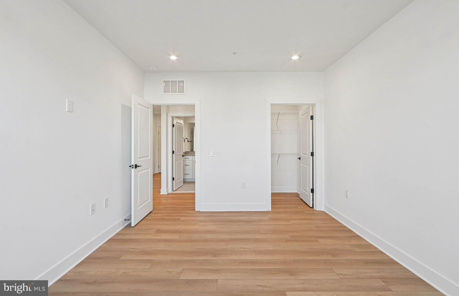 THE FLATS AT NORTHSIDE - Residential