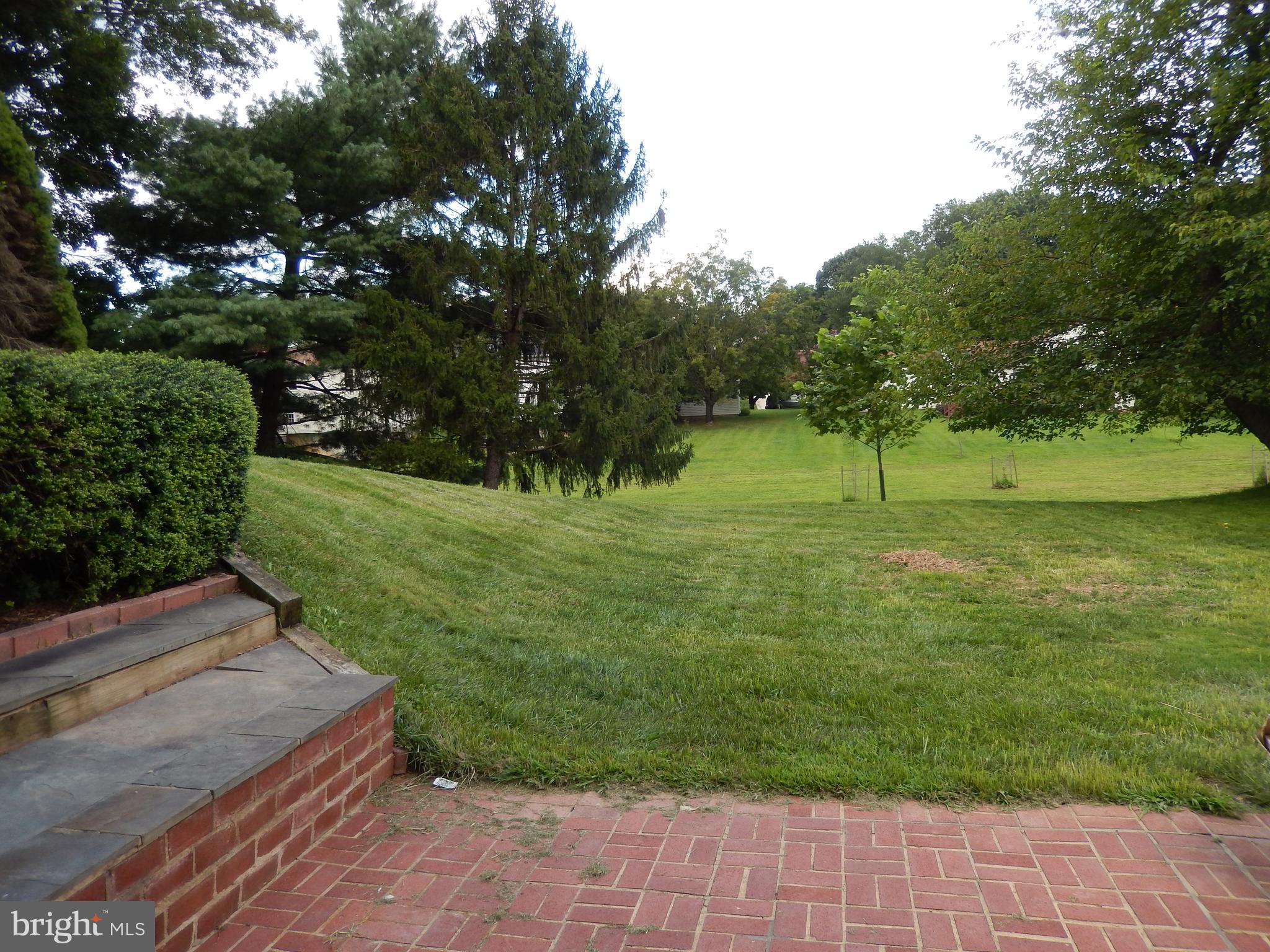 DERWOOD STATION - Residential Lease