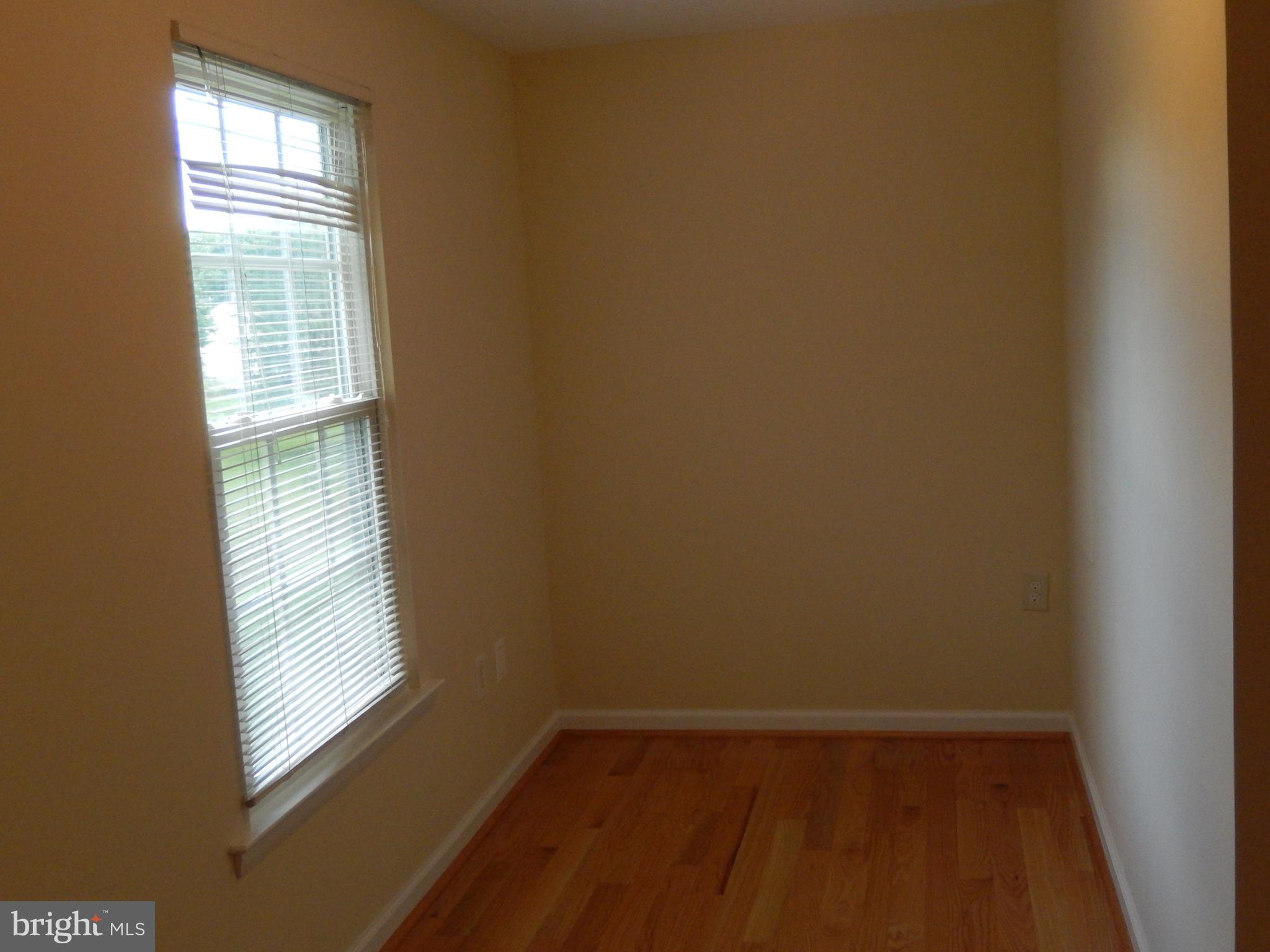 DERWOOD STATION - Residential Lease