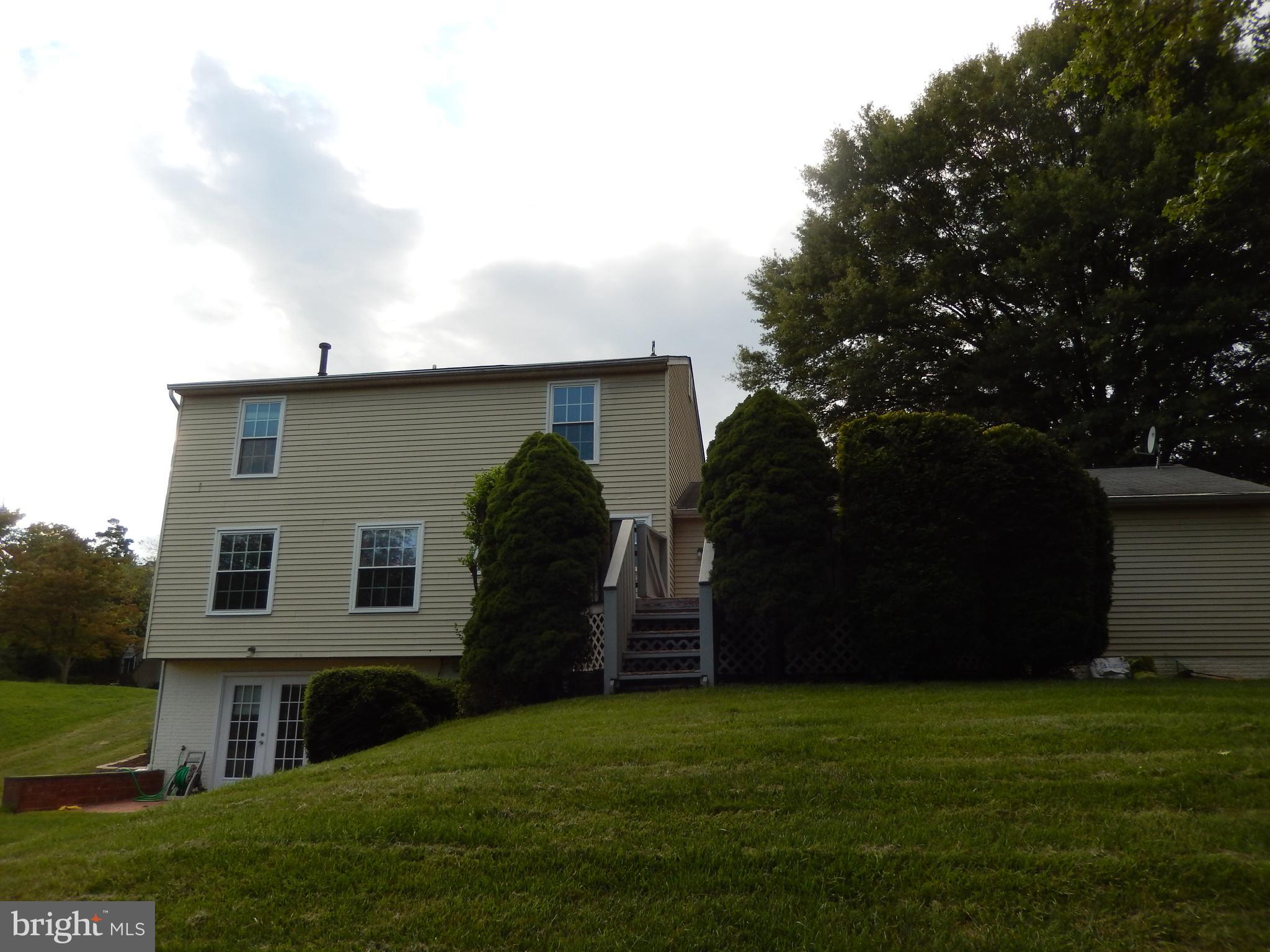 DERWOOD STATION - Residential Lease