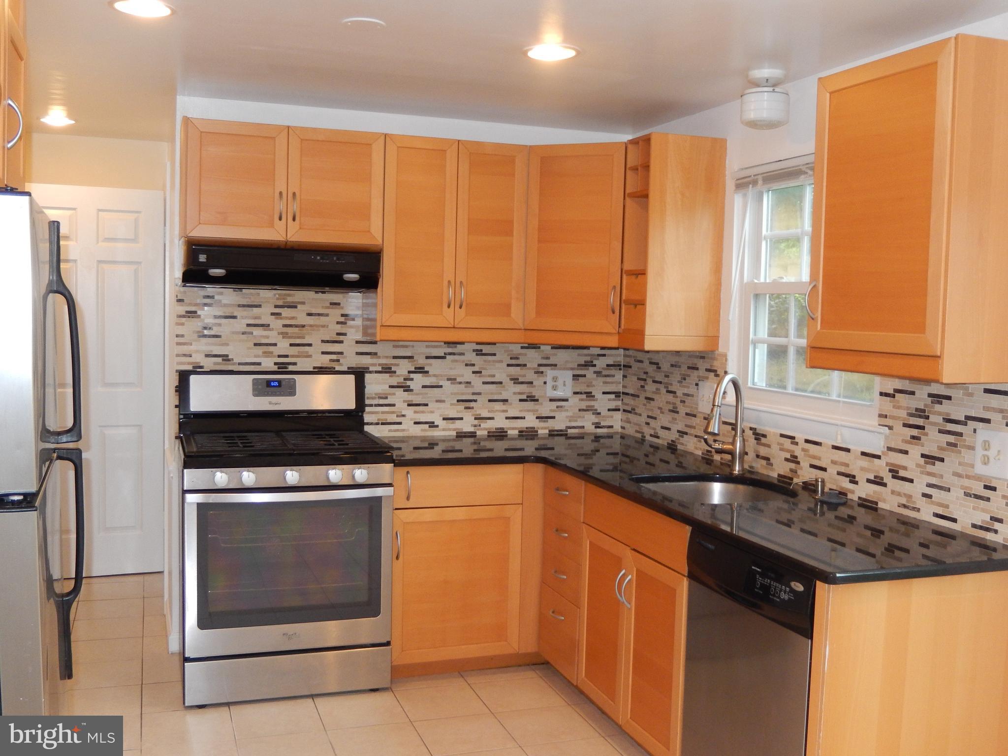 DERWOOD STATION - Residential Lease