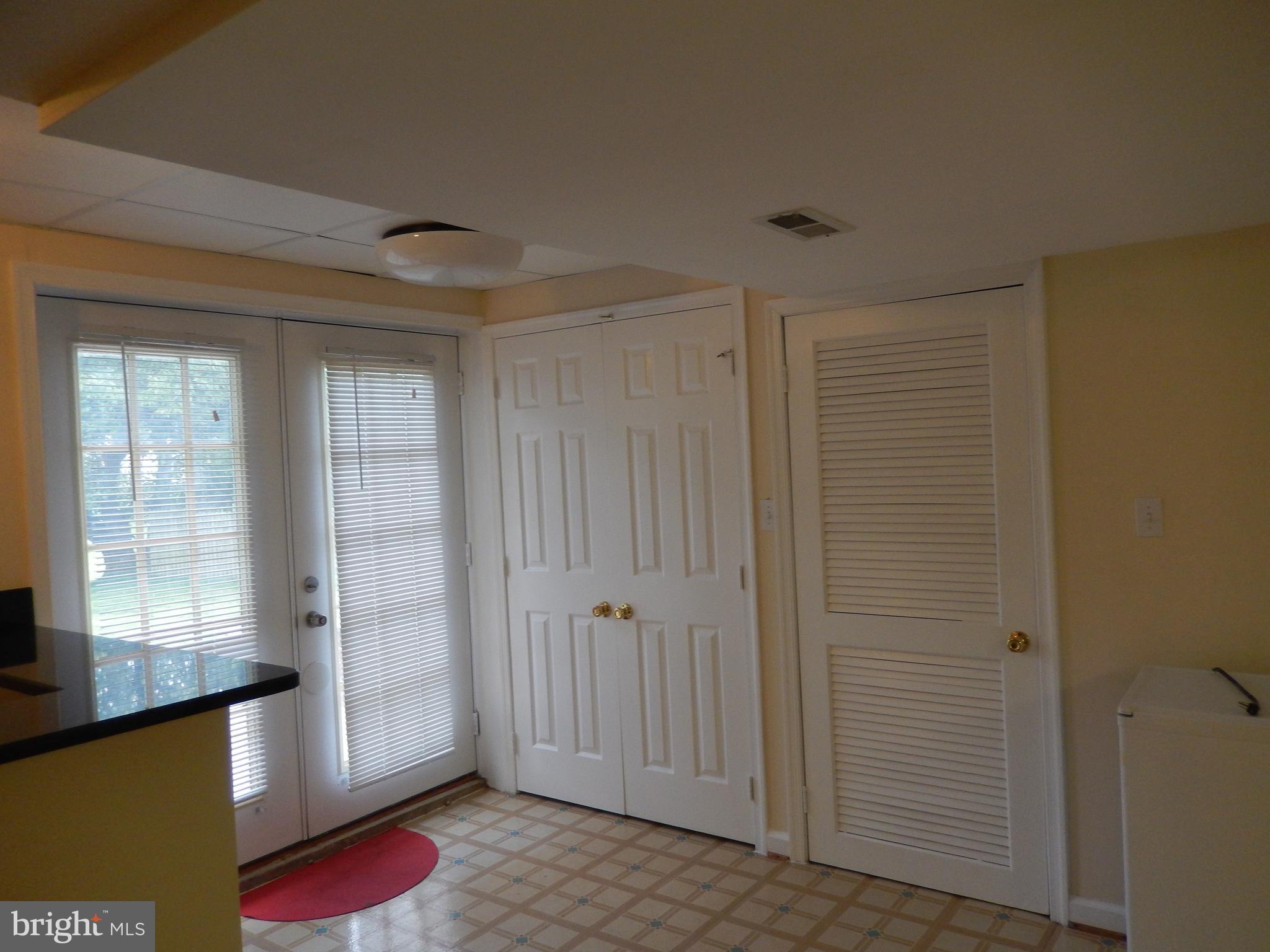 DERWOOD STATION - Residential Lease